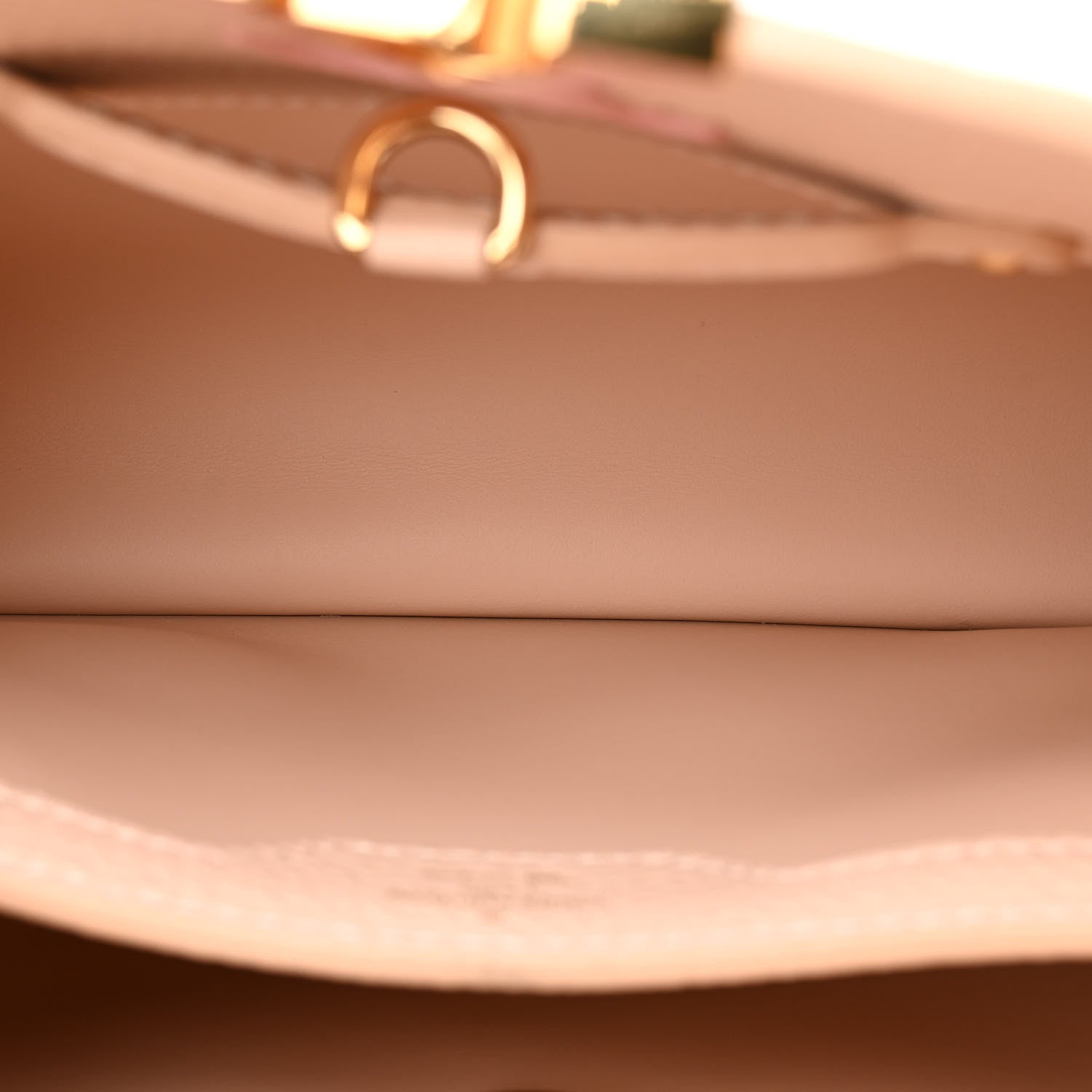 Louis Vuitton Taurillon Ostrich Capucines BB Powder Pink Beige 5 of 10