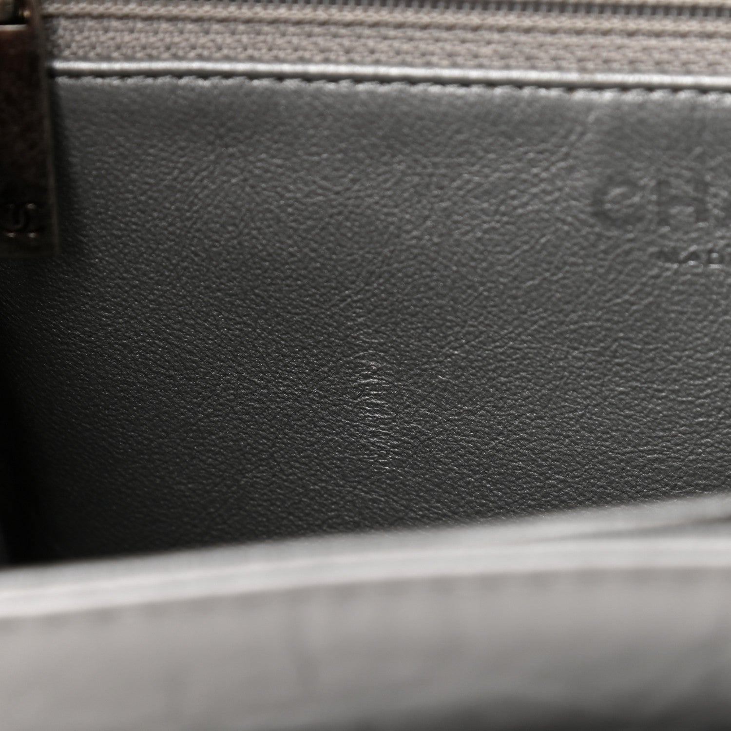 Chanel Metallic Aged Calfskin 2.55 Reissue 225 Flap Silver 8 of 13