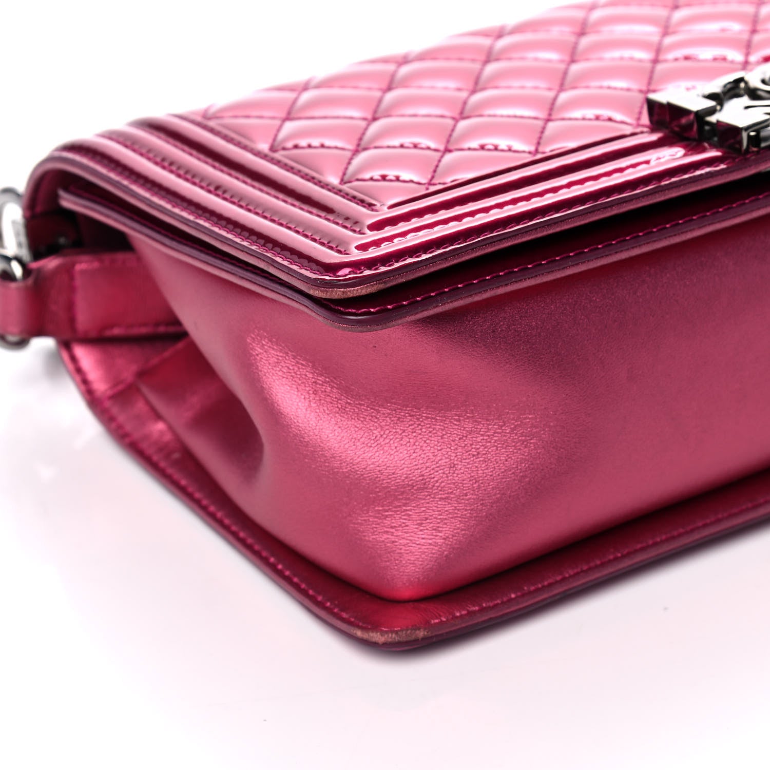 Chanel Metallic Patent Calfskin Quilted Medium Boy Flap Pink 9 of 10