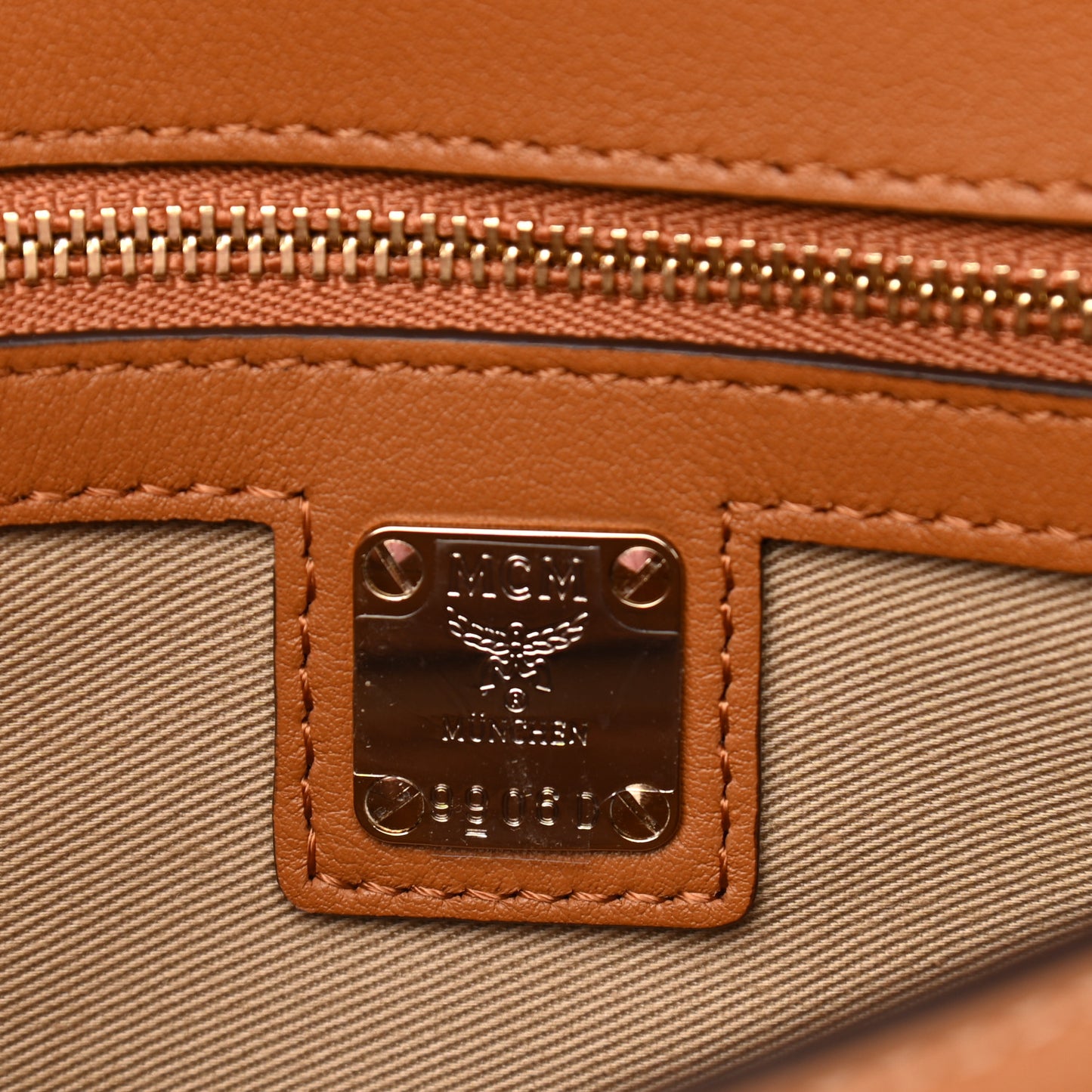 Metallic Visetos Medium Millie Crossbody Bag Berlin Gold