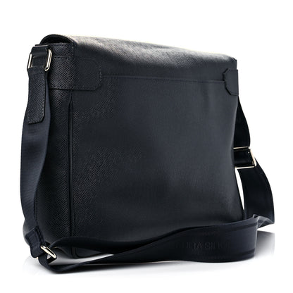 Louis Vuitton Taiga Roman MM Messenger Black 3 of 10
