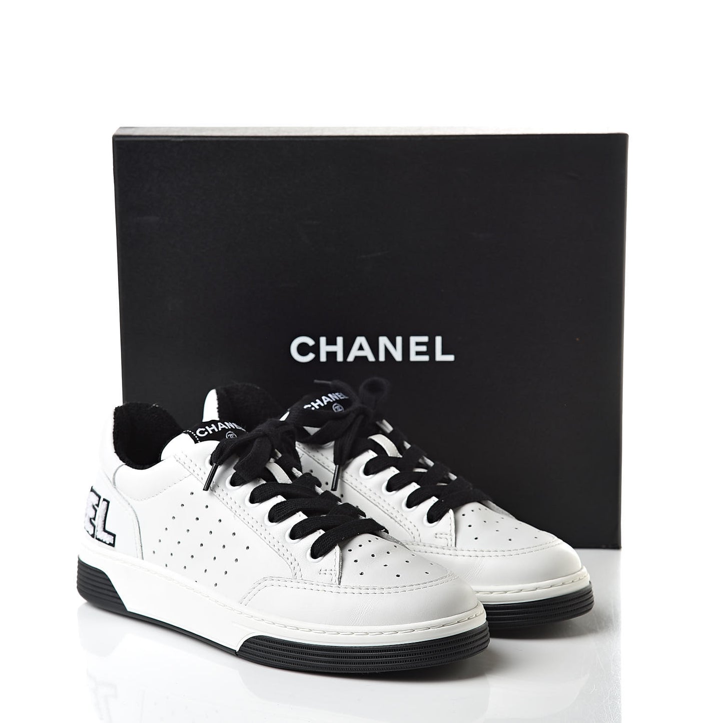 Calfskin Womens Logo Sneakers 39 Black White