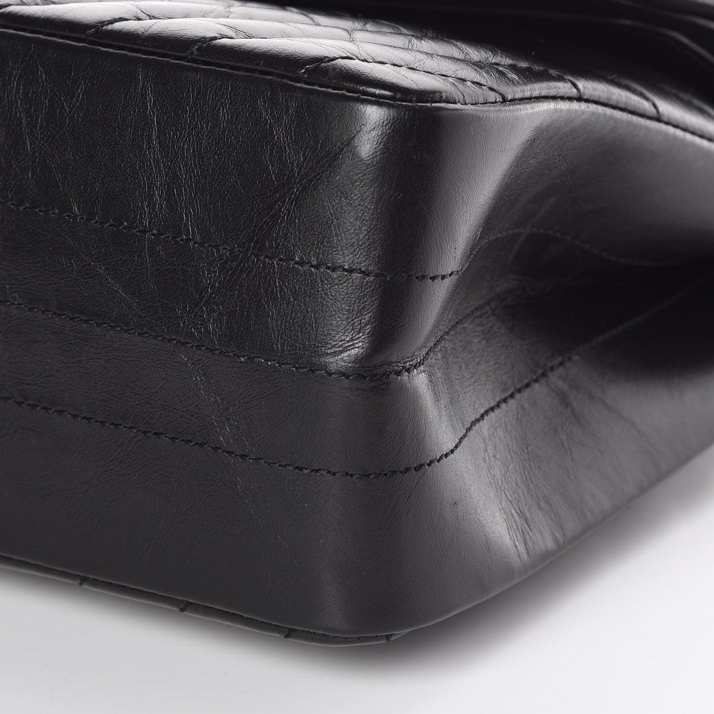 Aged Calfskin Chevron Quilted 2.55 Reissue 226 So Black
