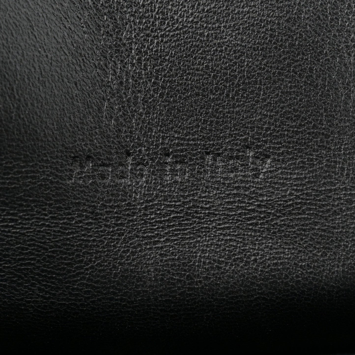 Grained Calfskin Compact Trotteur Black