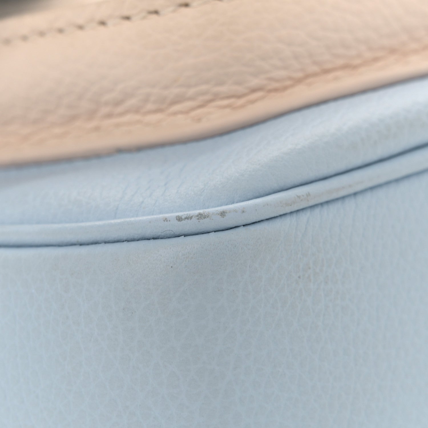 Louis Vuitton Grained Calfskin Lockme Tender Bleu Nuage 11 of 11