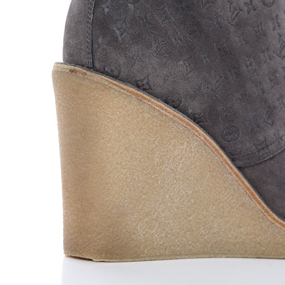 Louis Vuitton Monogram Embossed Suede Frosty Wedge Low Boots 38.5 Dark Grey 12 of 13