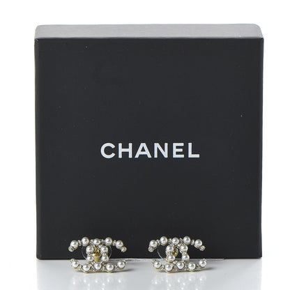 Chanel Pearl Crystal Nefertiti CC Earrings Gold 5 of 5