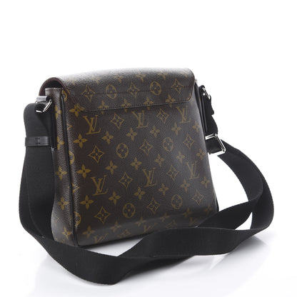 Louis Vuitton Monogram Macassar District PM 2 of 7