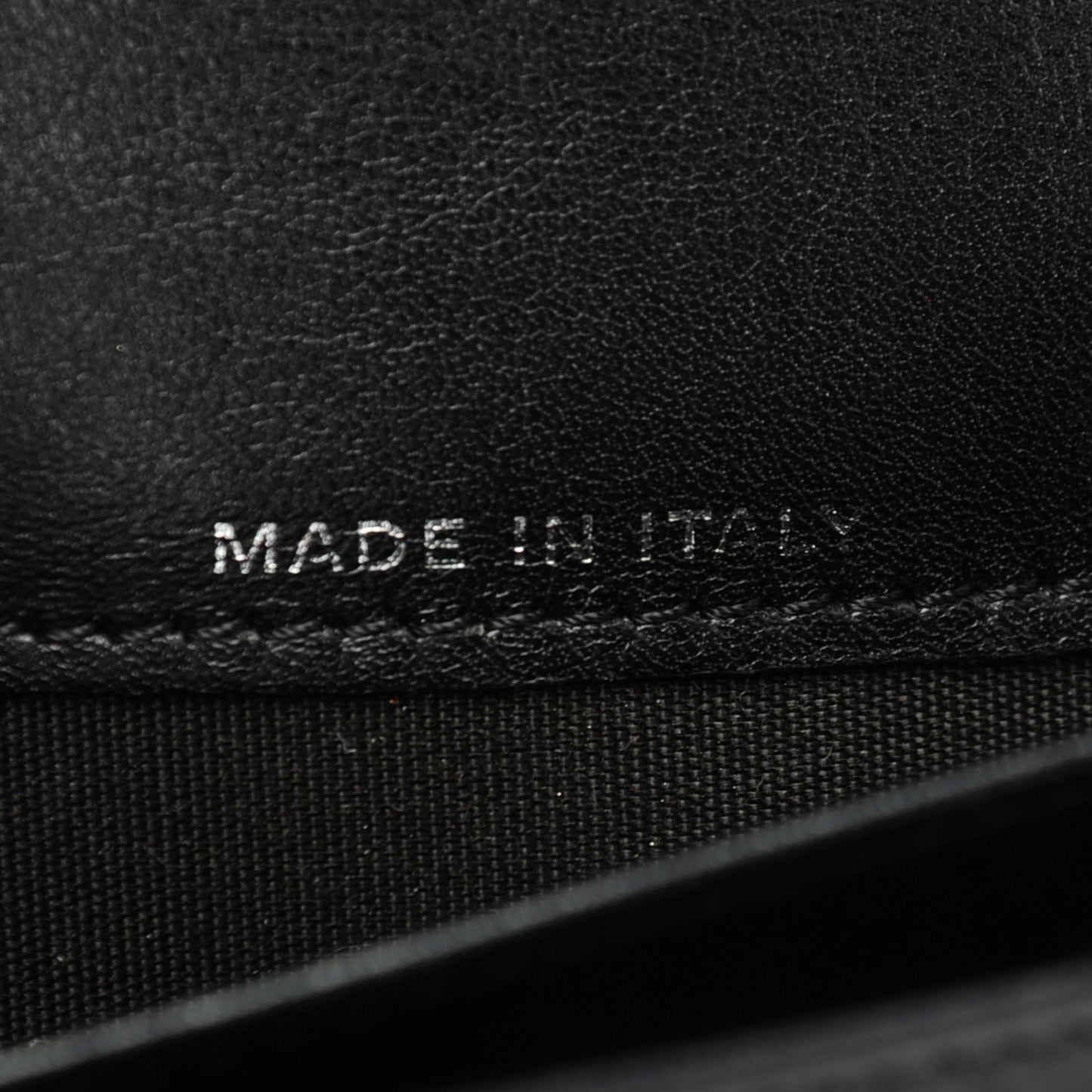 Caviar Sevruga Yen Wallet Black