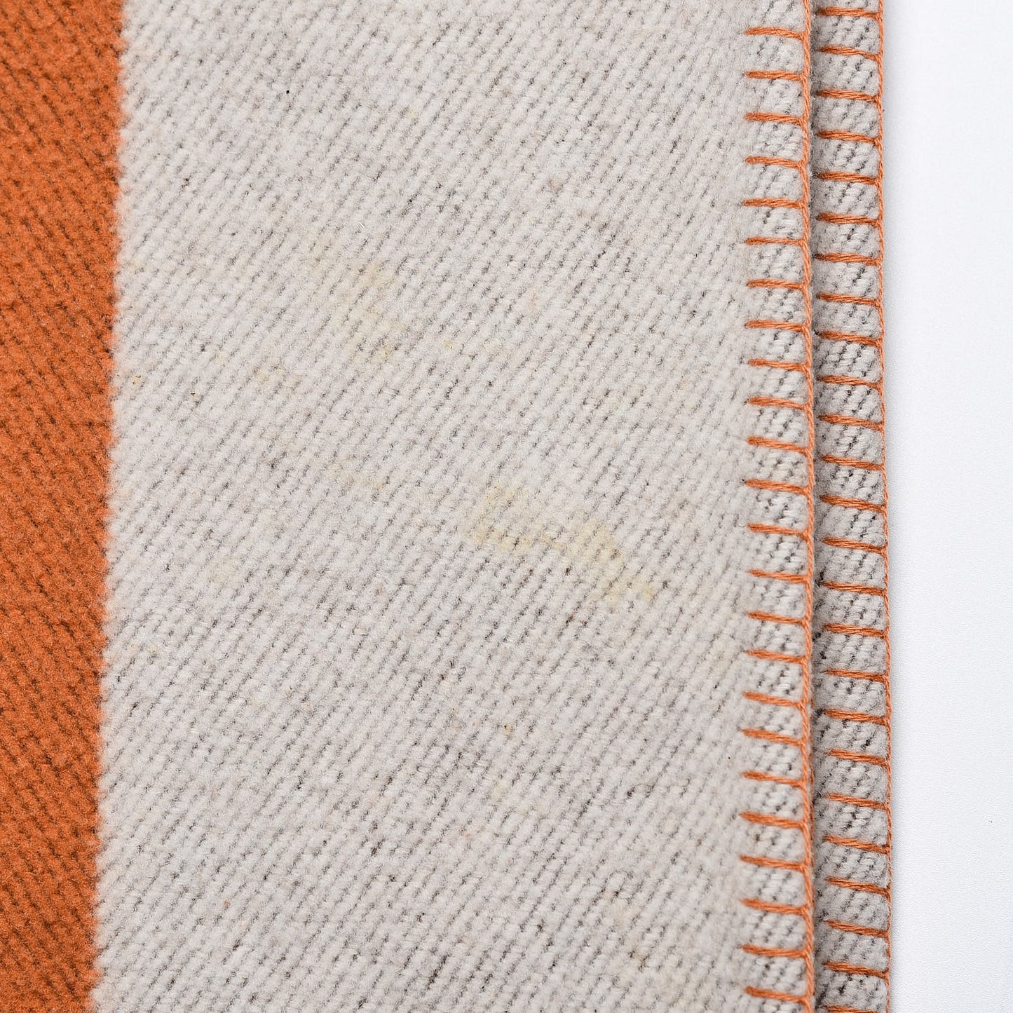 Wool Cashmere Signature Classic Avalon Blanket Ecru Potiron