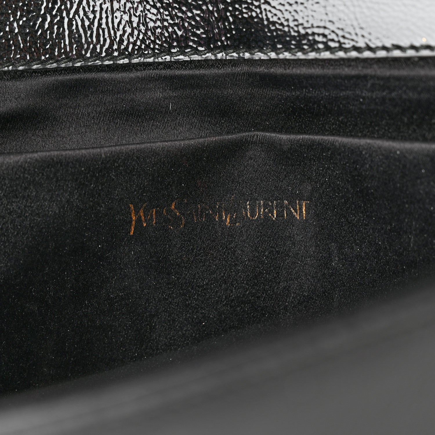 Saint Laurent Textured Patent Monogram Large Belle De Jour Clutch Black 6 of 17