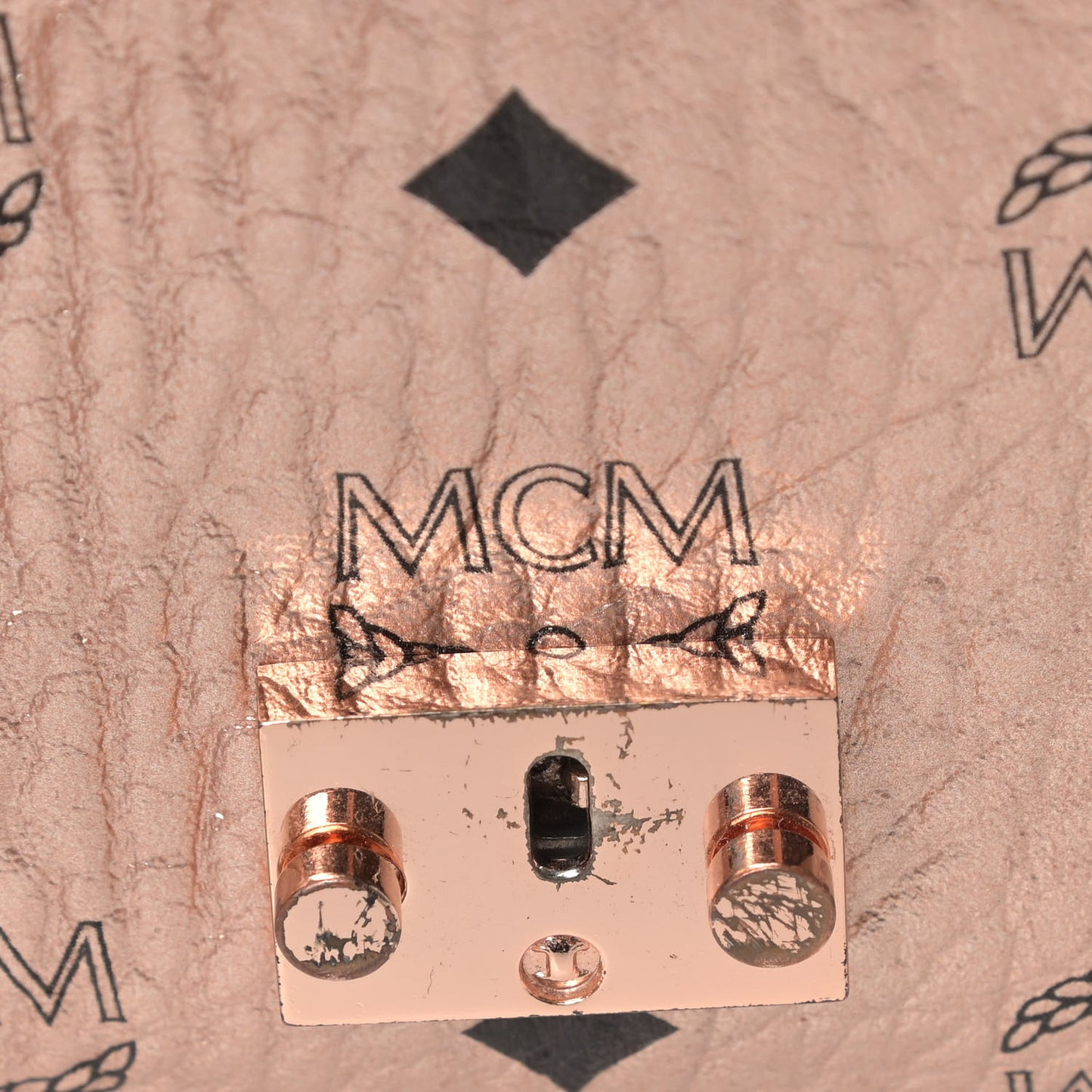 Metallic Visetos Millie Wallet On Chain Champagne Gold
