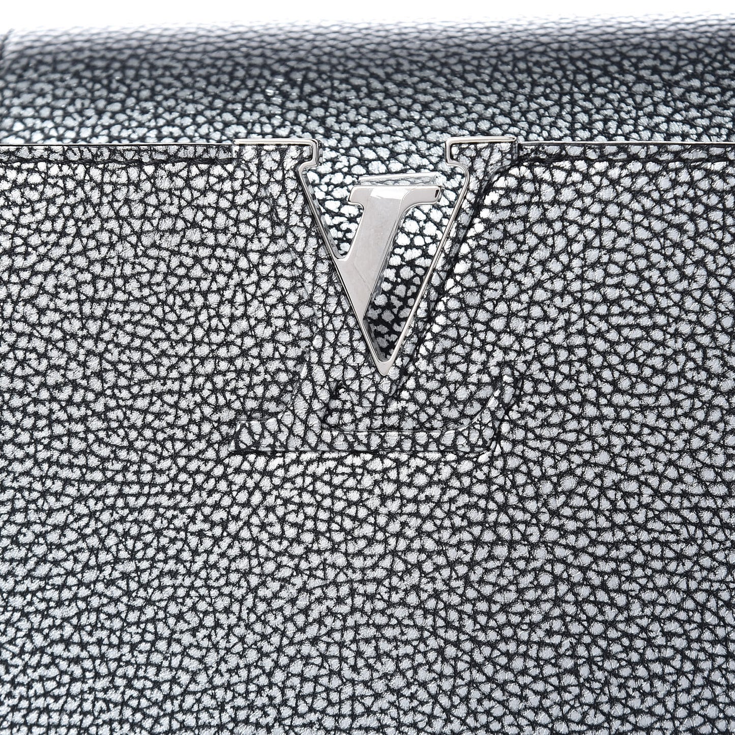 Metallic Taurillon Capucines PM Silver Black