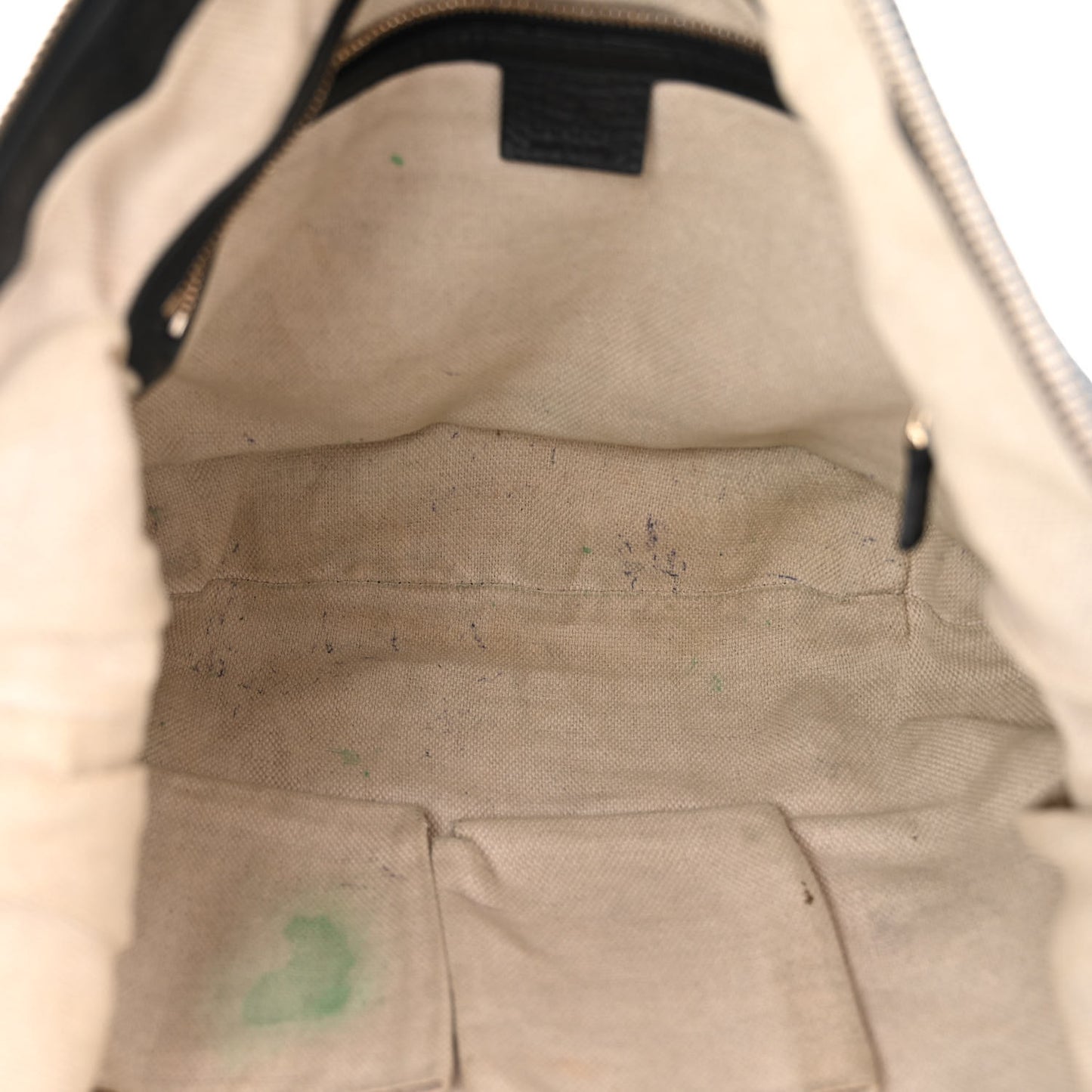 Pebbled Calfskin Medium Soho Hobo Black