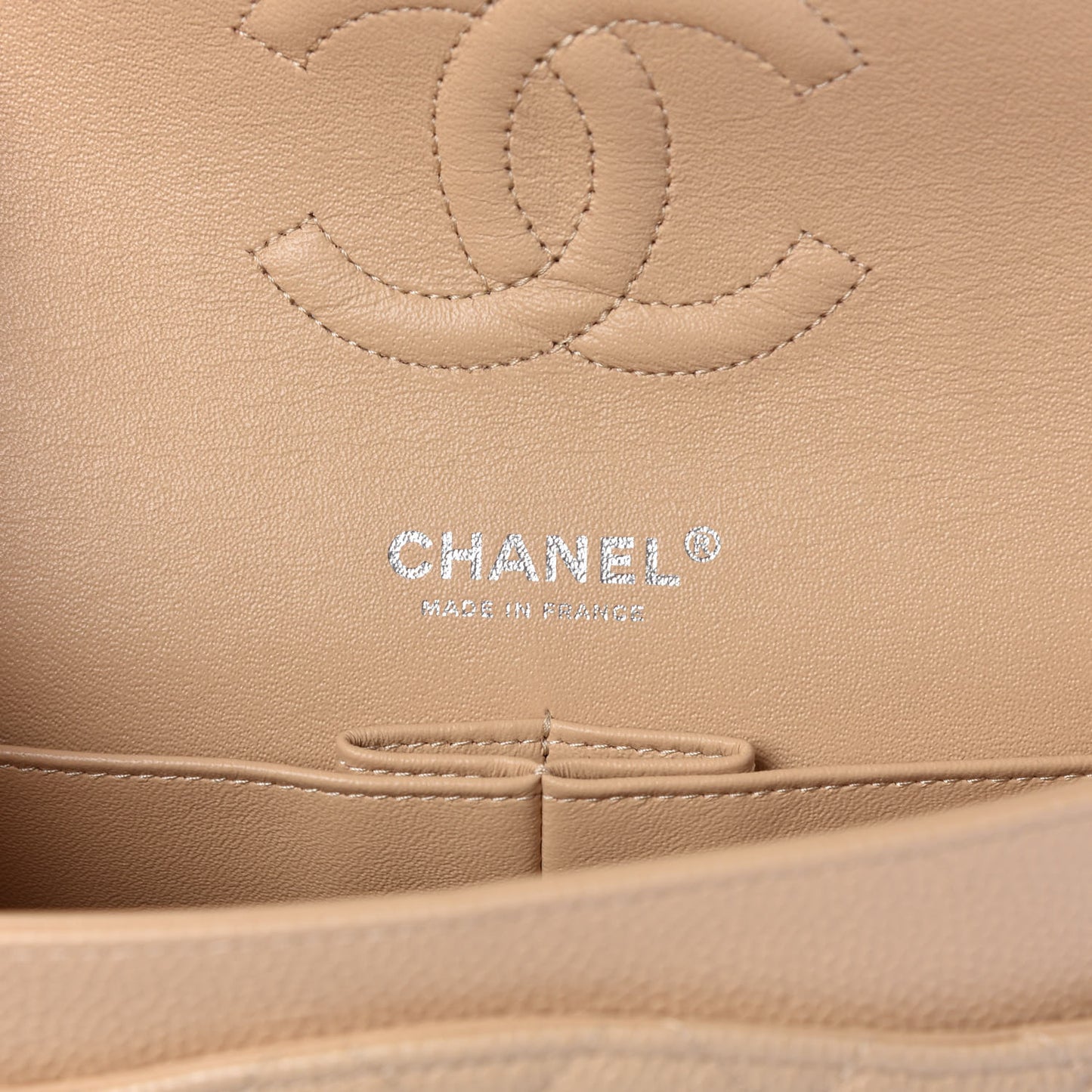 Caviar Quilted Medium Double Flap Beige Clair