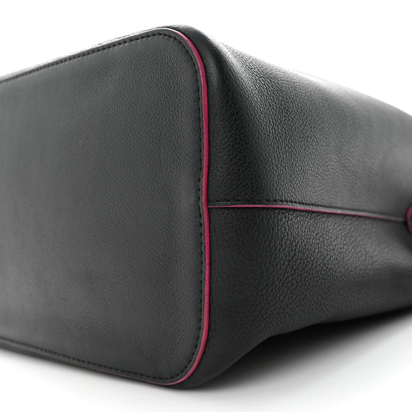 Calfskin Lockme Bucket Black