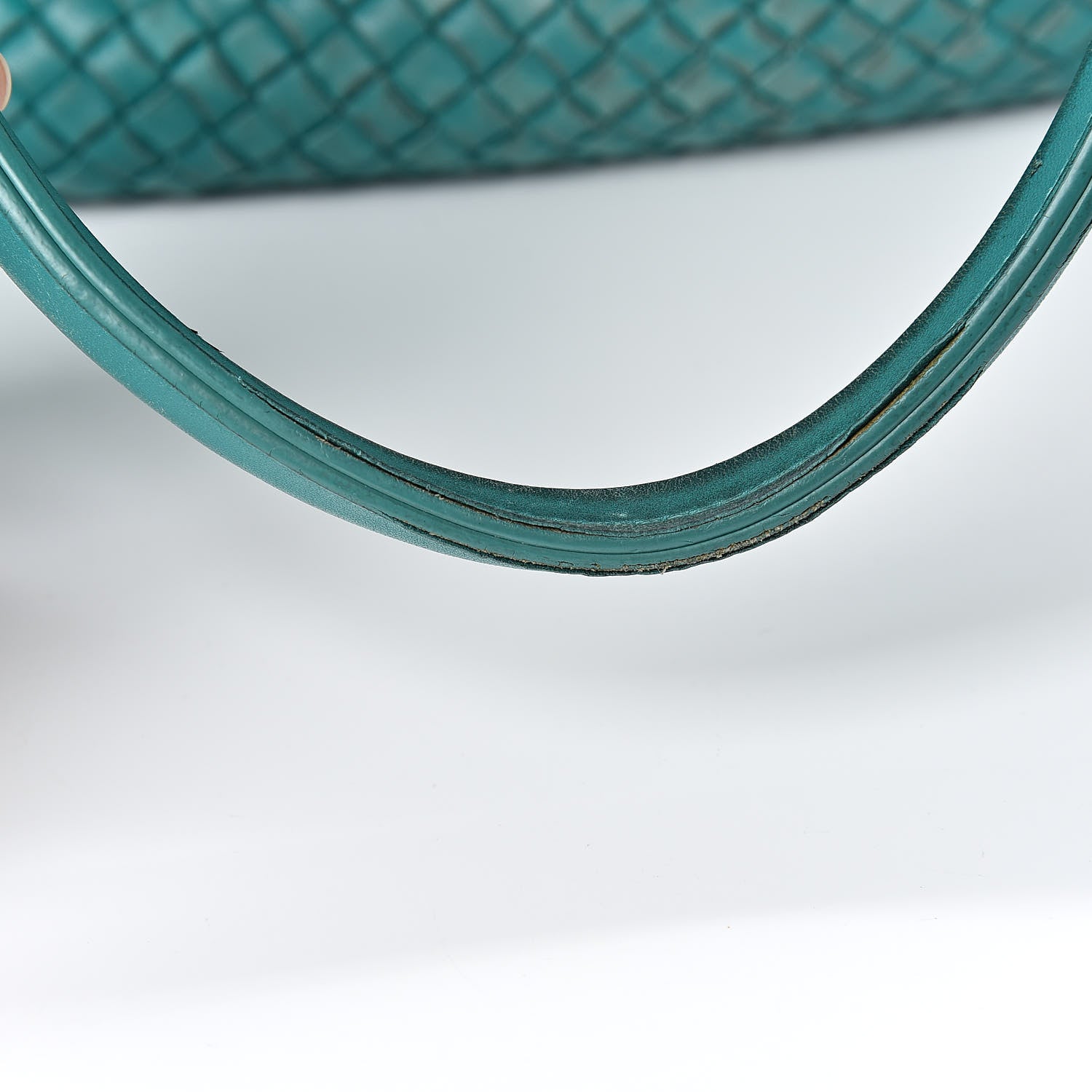 Bottega Veneta Nappa Intrecciato Medium Cabat Lagoon 26 of 28