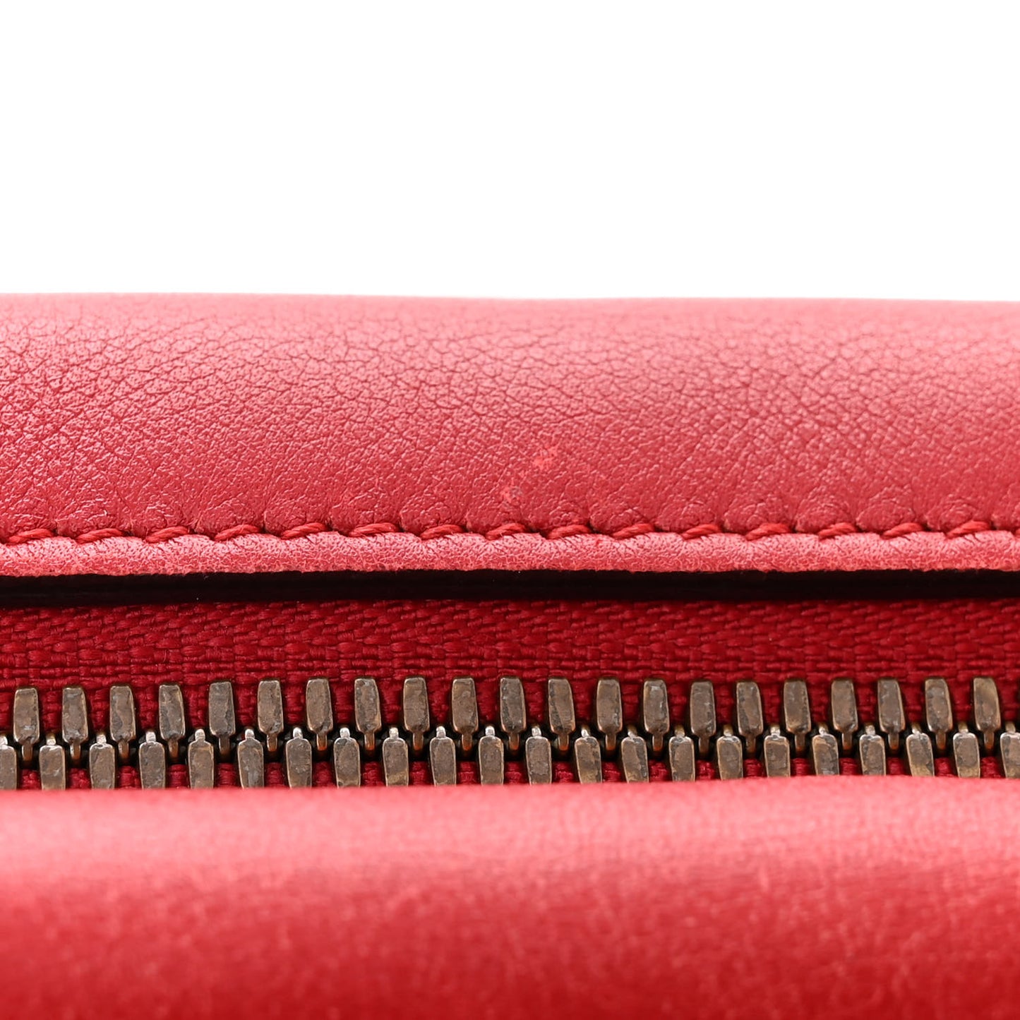 Calfskin Matelasse Small GG Marmont Chain Shoulder Bag Hibiscus Red