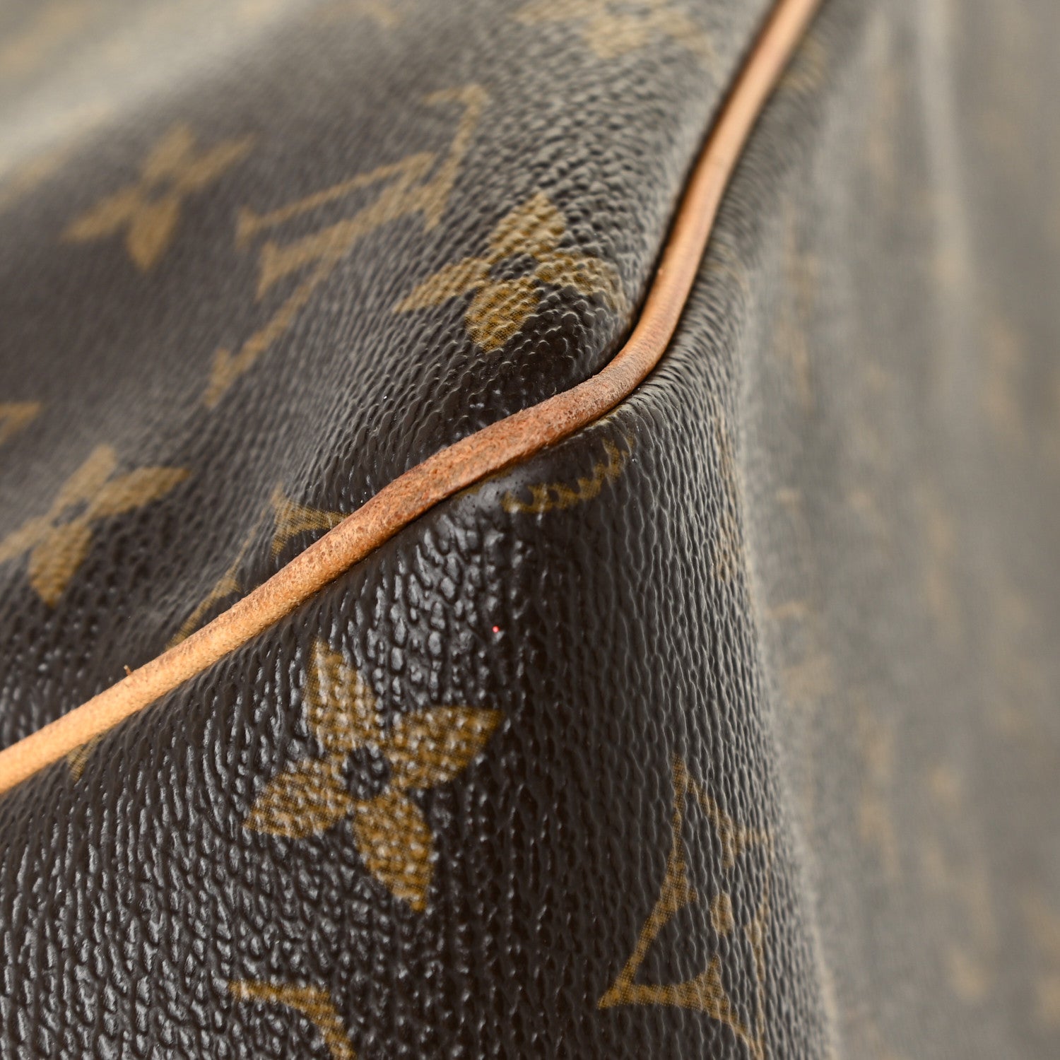 Louis Vuitton Monogram Batignolles 27 of 35
