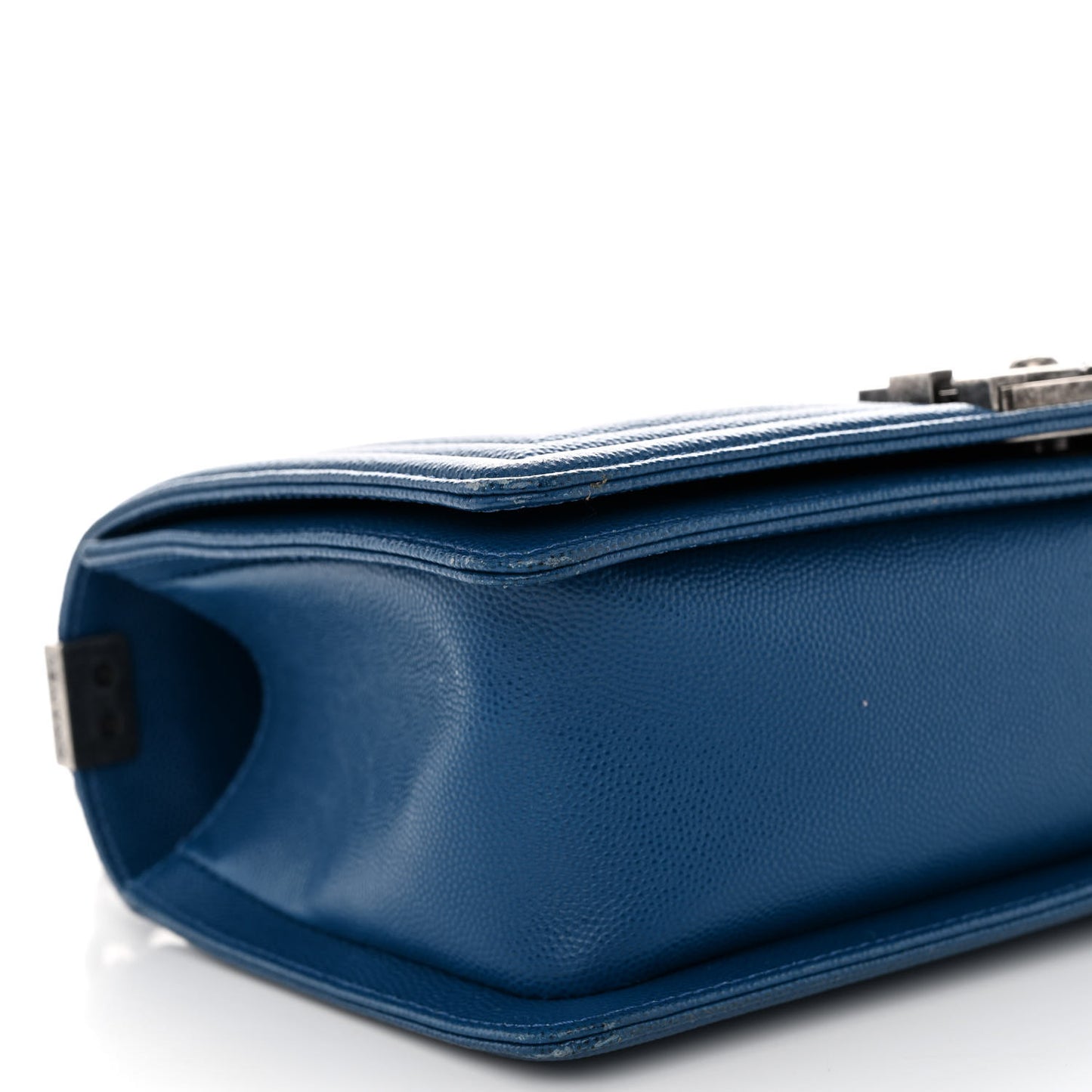 Caviar Quilted Medium Boy Flap Blue
