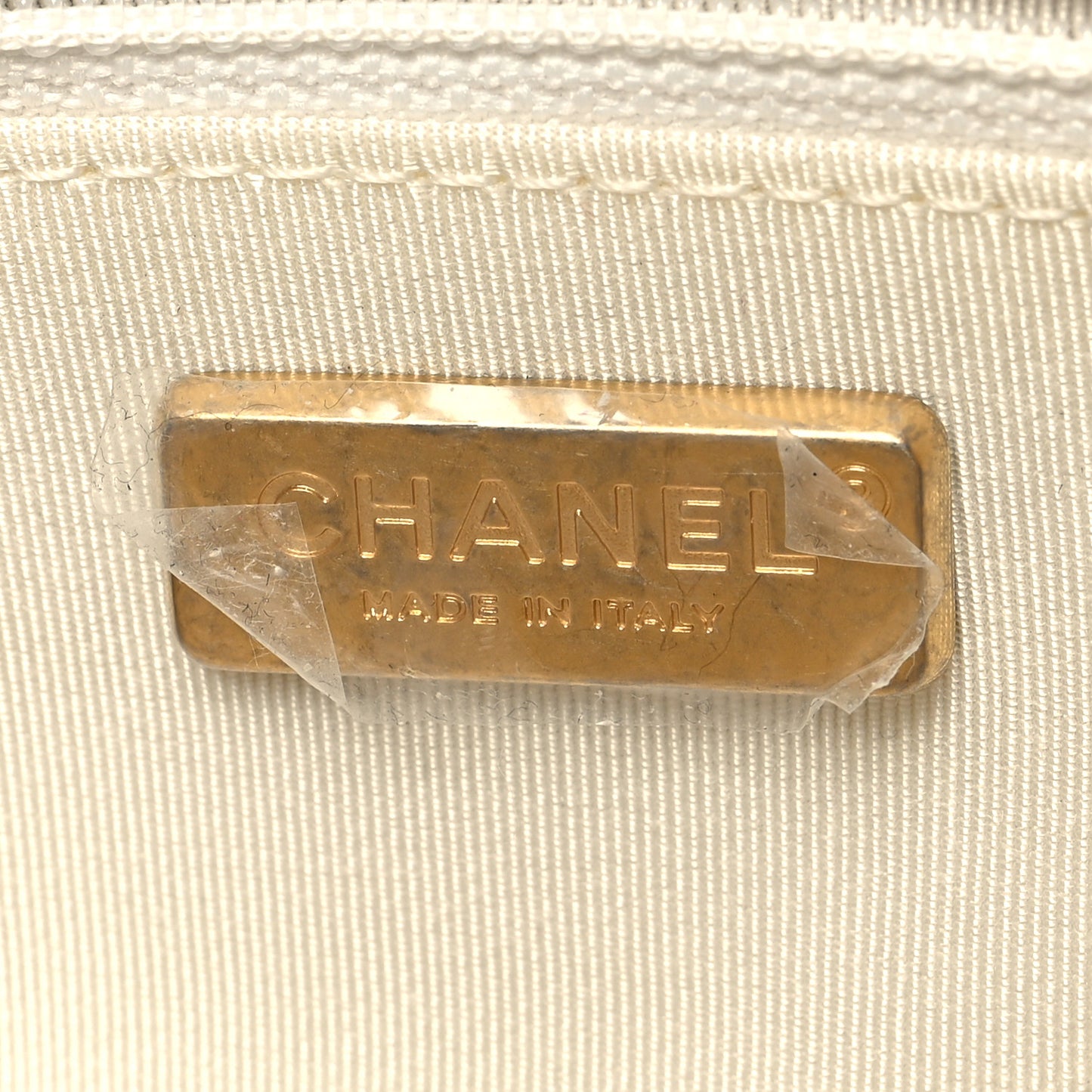 Glazed Calfskin Pleated Chain Stitch East West Flap White