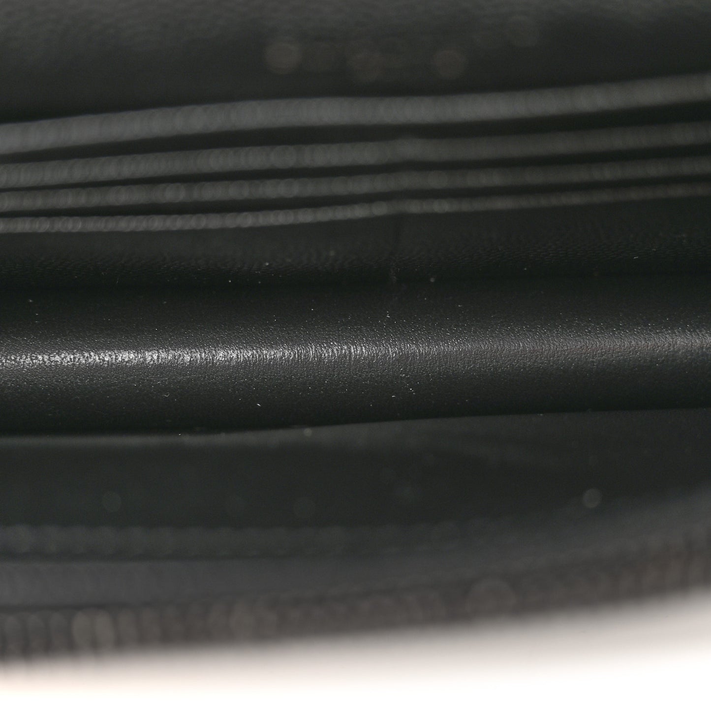 Grain De Poudre Matelasse Chevron Monogram Monochrome Envelope Chain Wallet Black