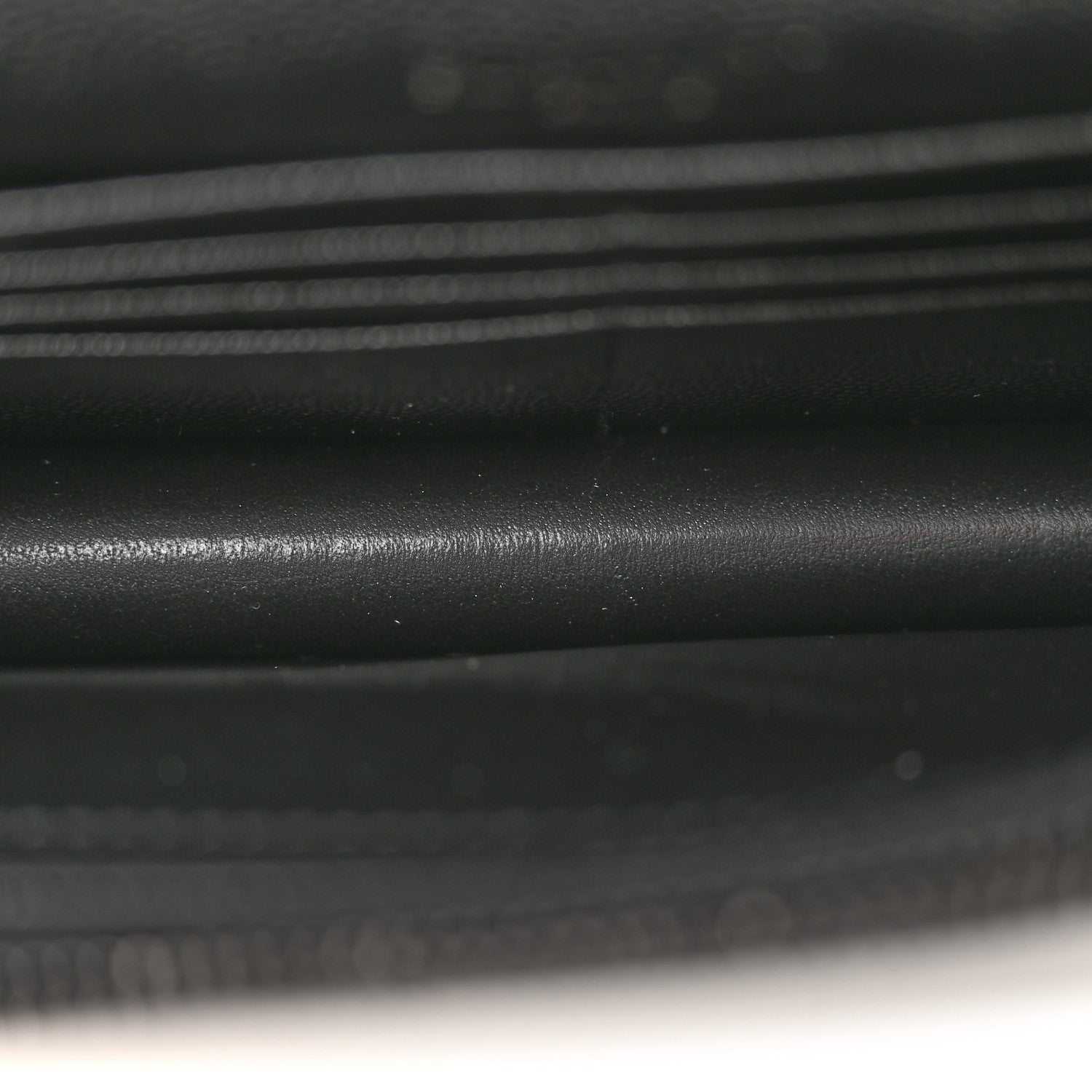Saint Laurent Grain De Poudre Matelasse Chevron Monogram Monochrome Envelope Chain Wallet Black 5 of 16