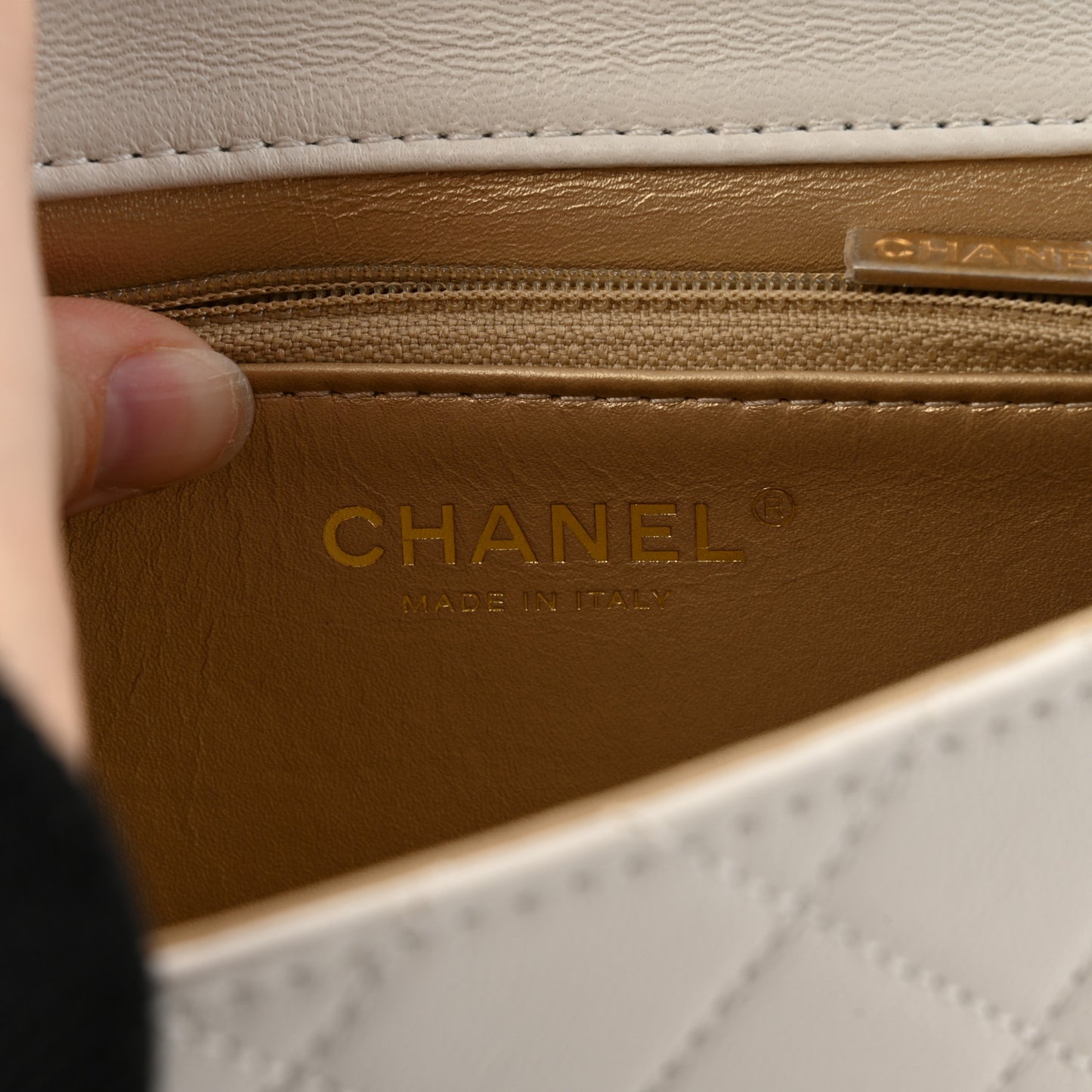 Lambskin Quilted Small Chic Pearls Flap White