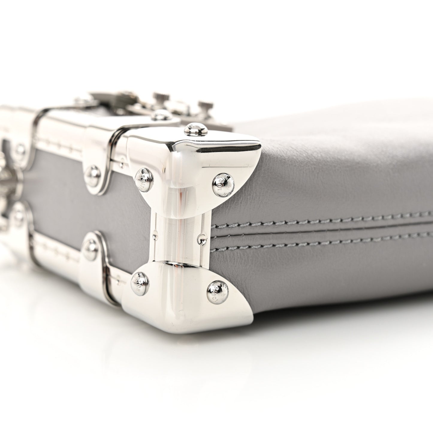 Calfskin Slim Trunk Gris Trianon