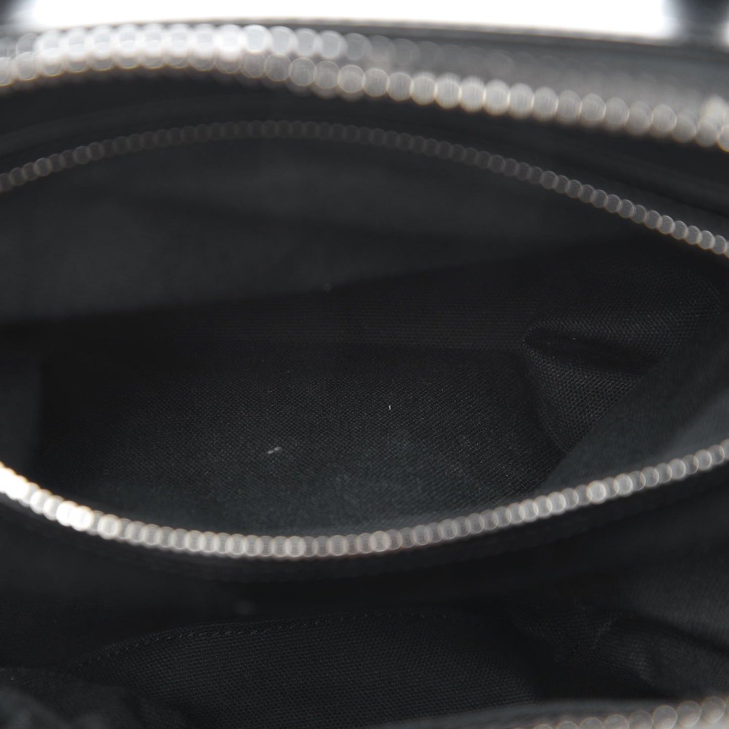 Shiny Lord Calfskin Medium Antigona Black