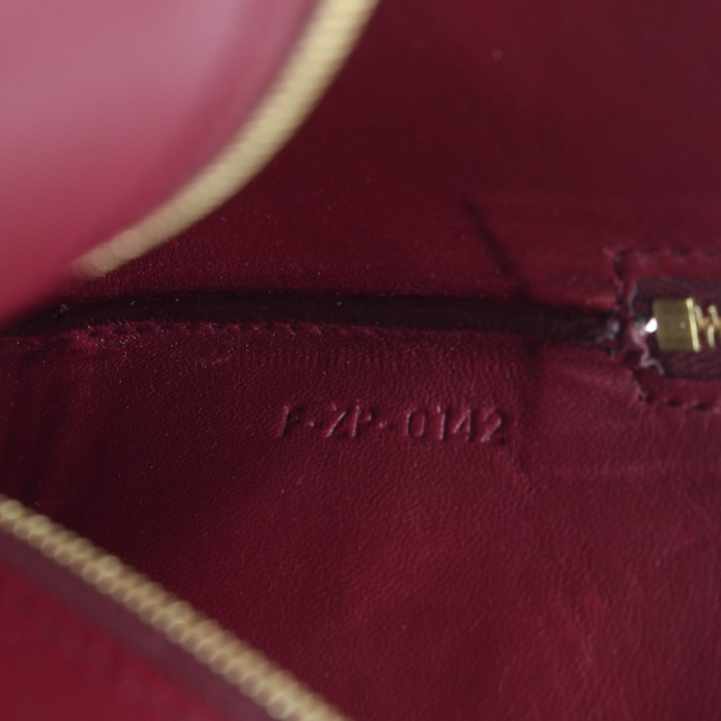 Lambskin Bi-Color Solo Clutch Pouch Light Burgundy Navy