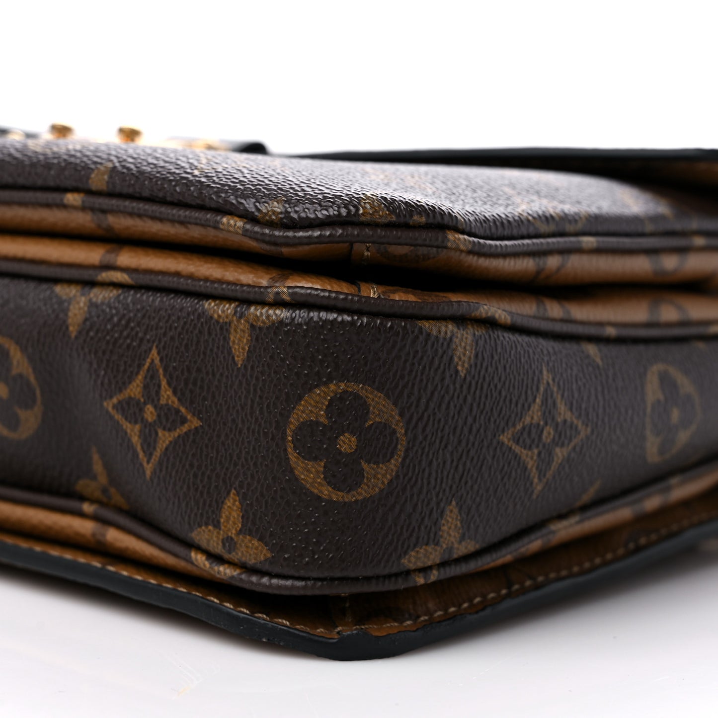 Reverse Monogram Pochette Metis
