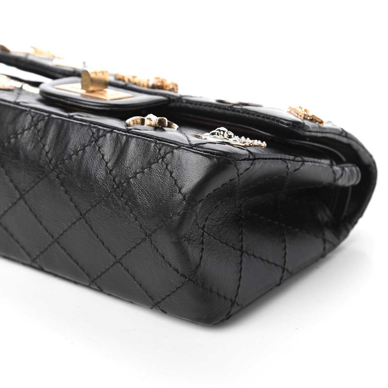 Chanel Aged Calfskin Lucky Charms 2.55 Reissue 224 Flap Black 7 of 11