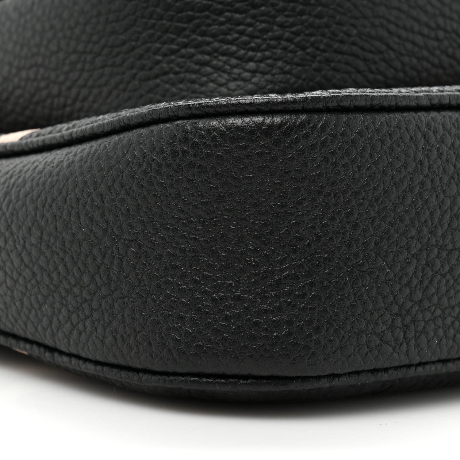 Louis Vuitton Empreinte Monogram Giant Multi Pochette Accessories Black Beige 9 of 11