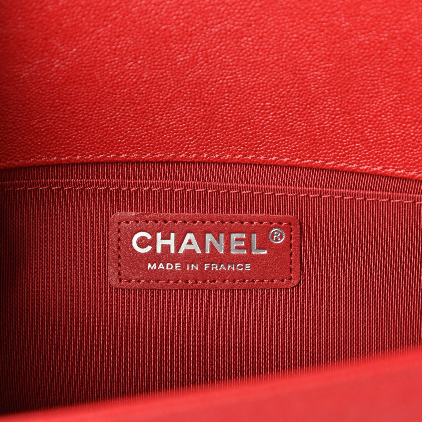 Caviar Quilted Medium Boy Flap Red