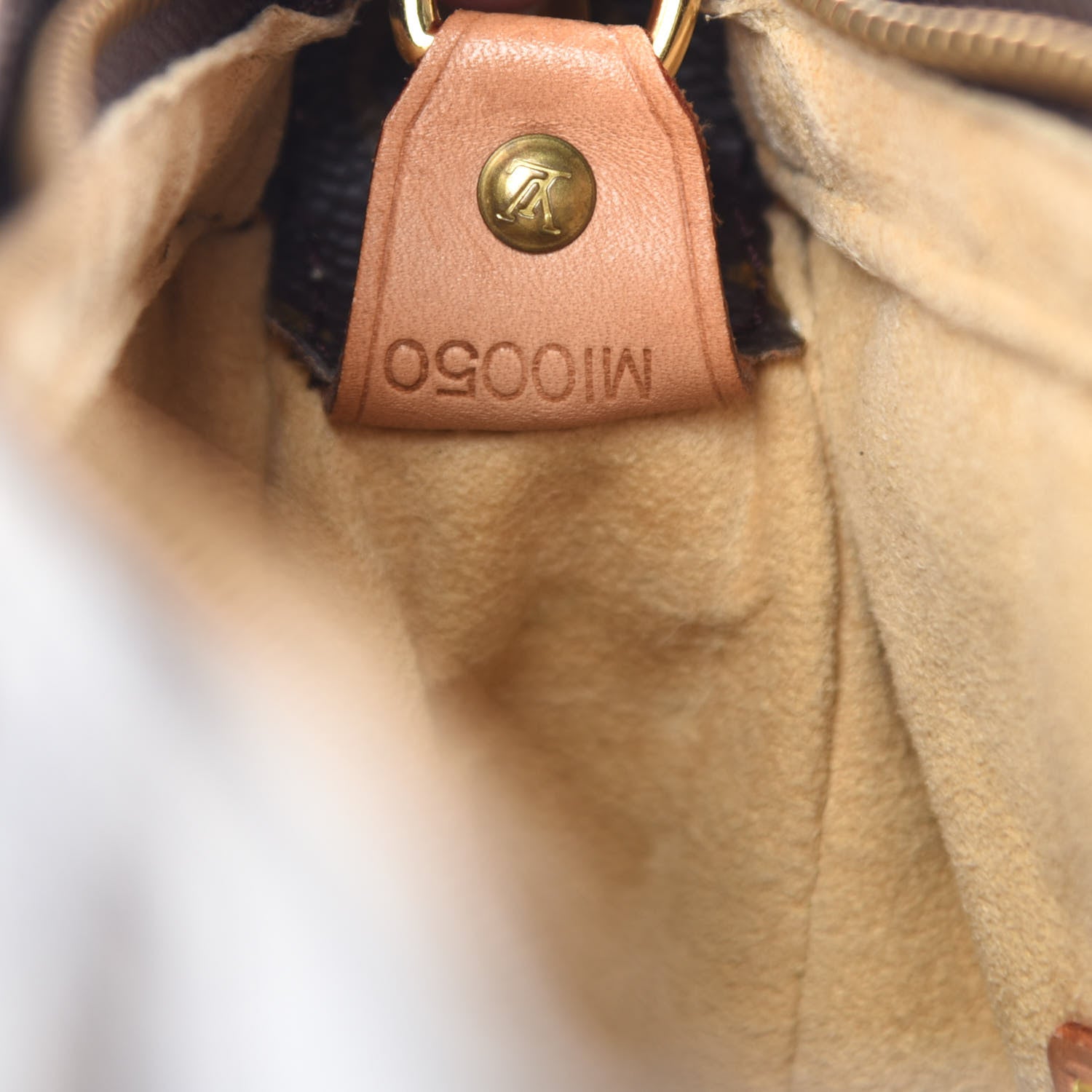 Louis Vuitton Monogram Looping GM 11 of 12
