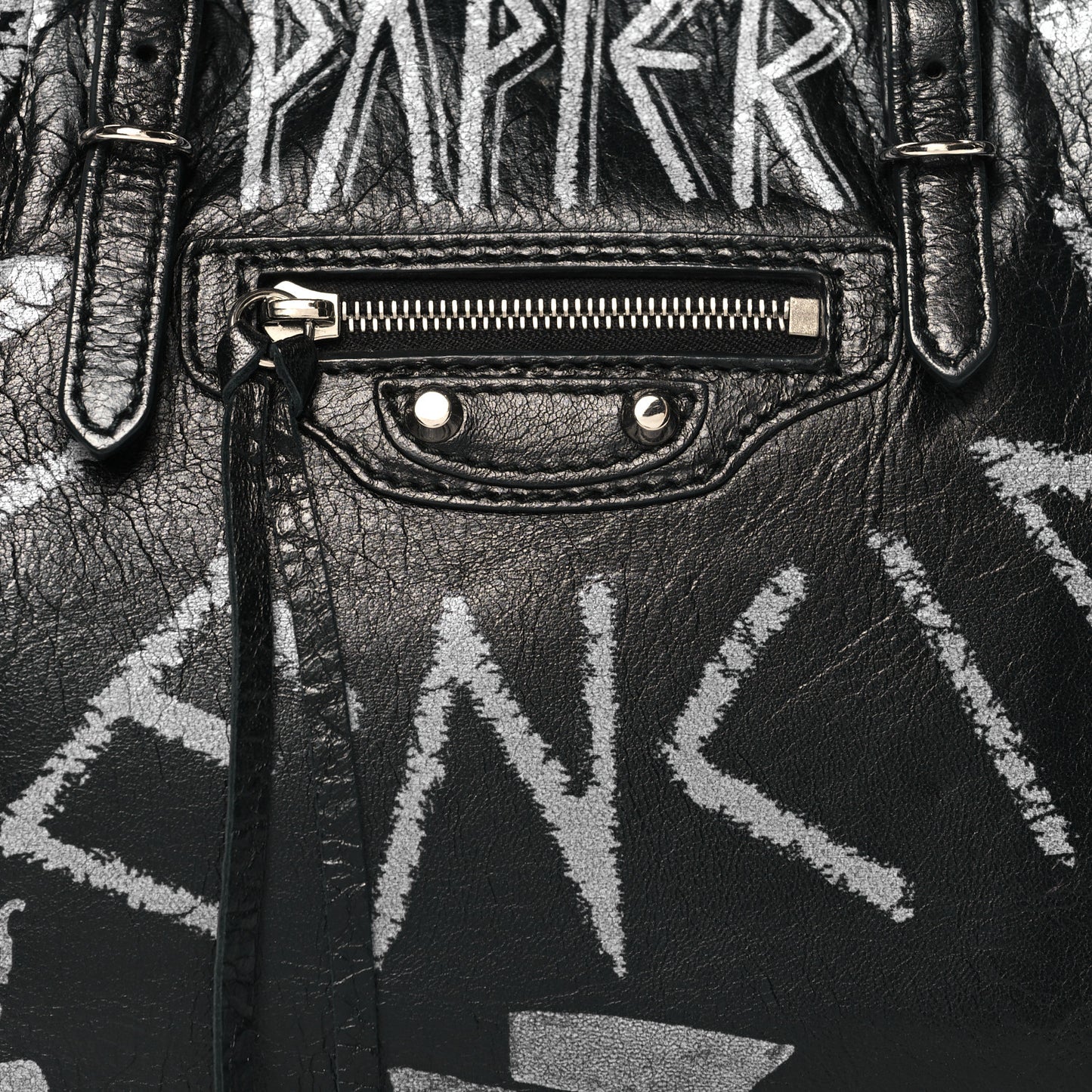 Agneau Graffiti Papier A6 Zip Around Tote Black White