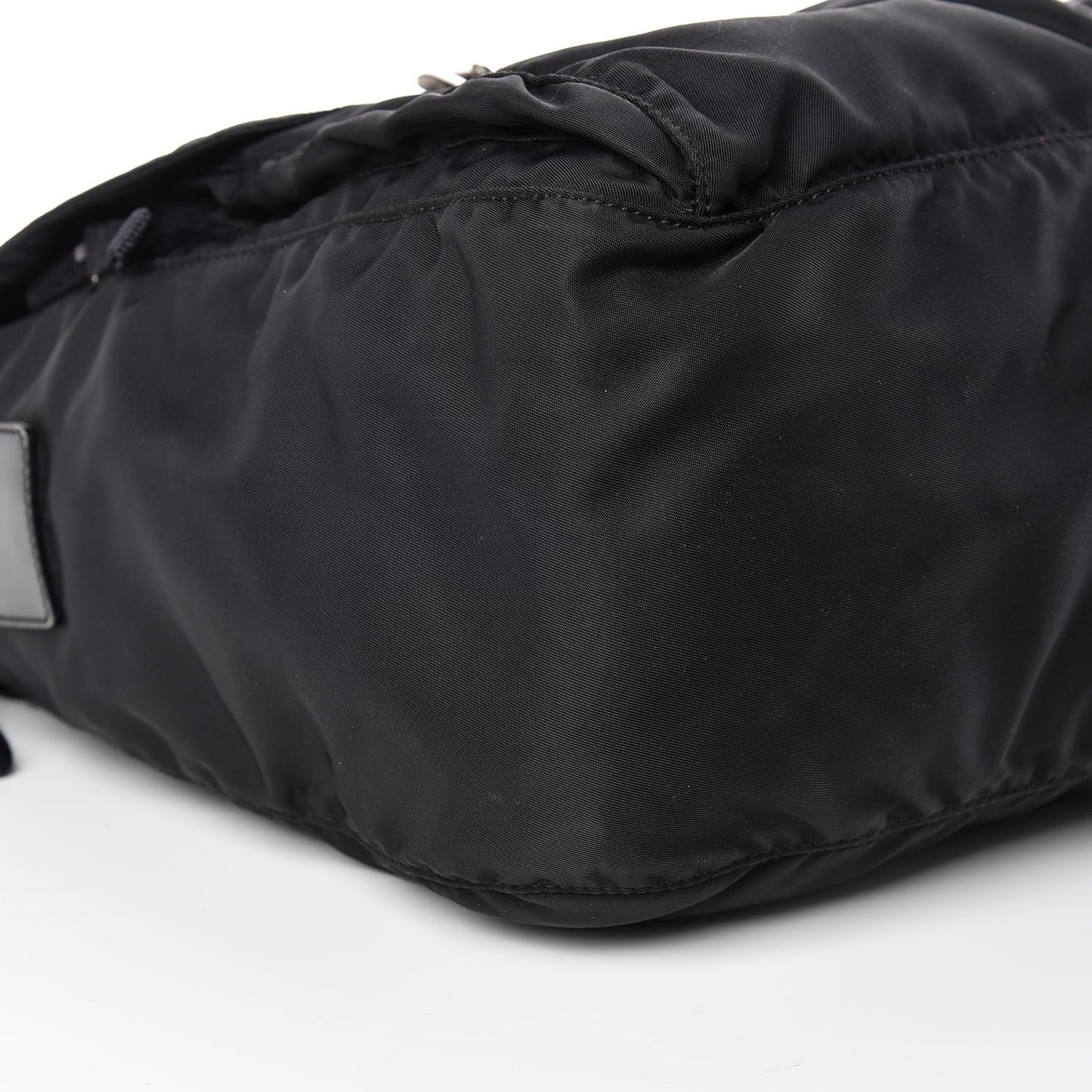 Nylon Vela Messenger Bag Black