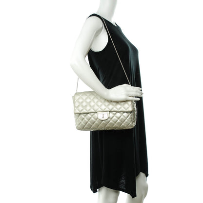 Chanel Metallic Calfskin Quilted 2.55 Reissue Clutch Silver 2 of 7