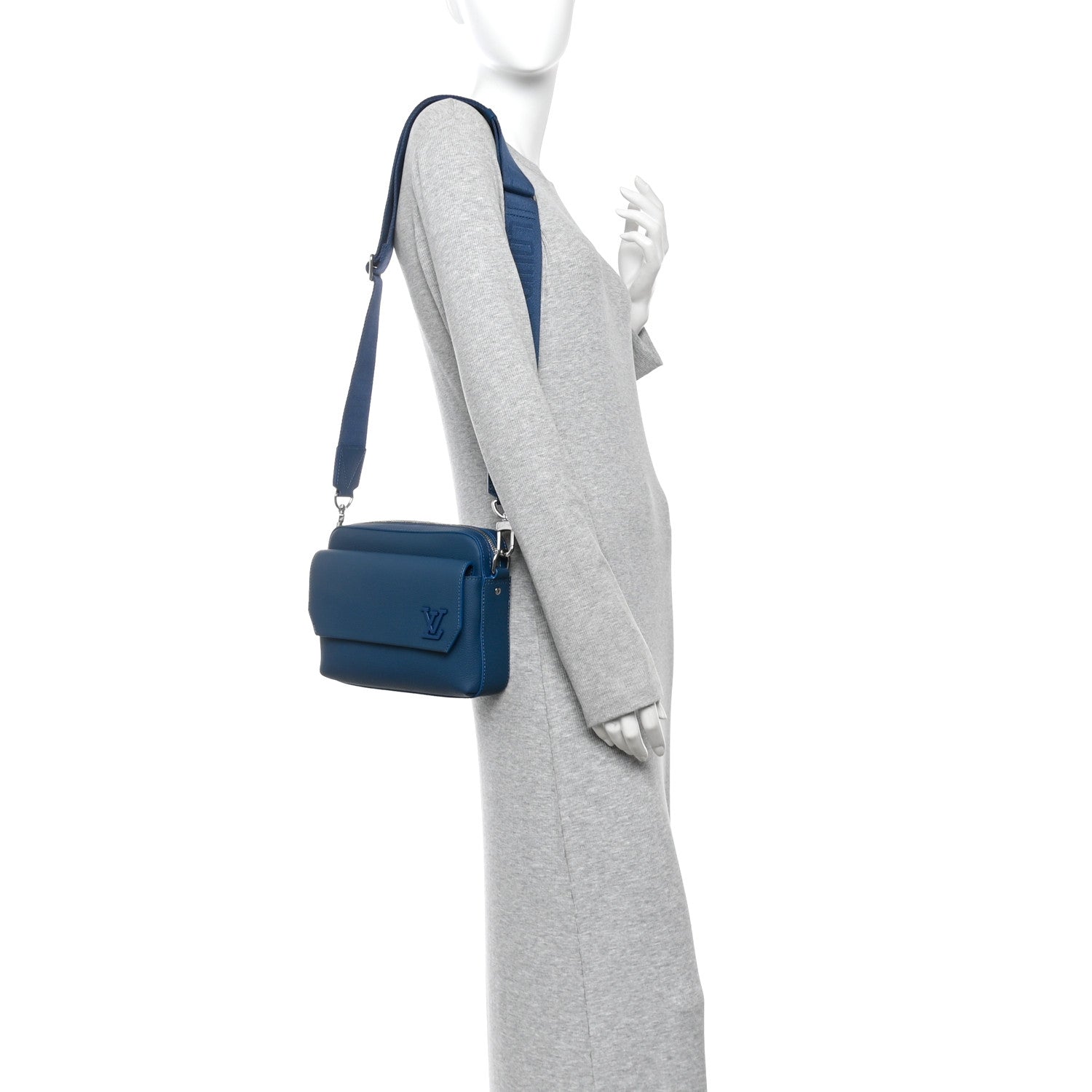 Louis Vuitton Calfskin Aerogram Fastline Messenger Bleu Atlantique 2 of 9