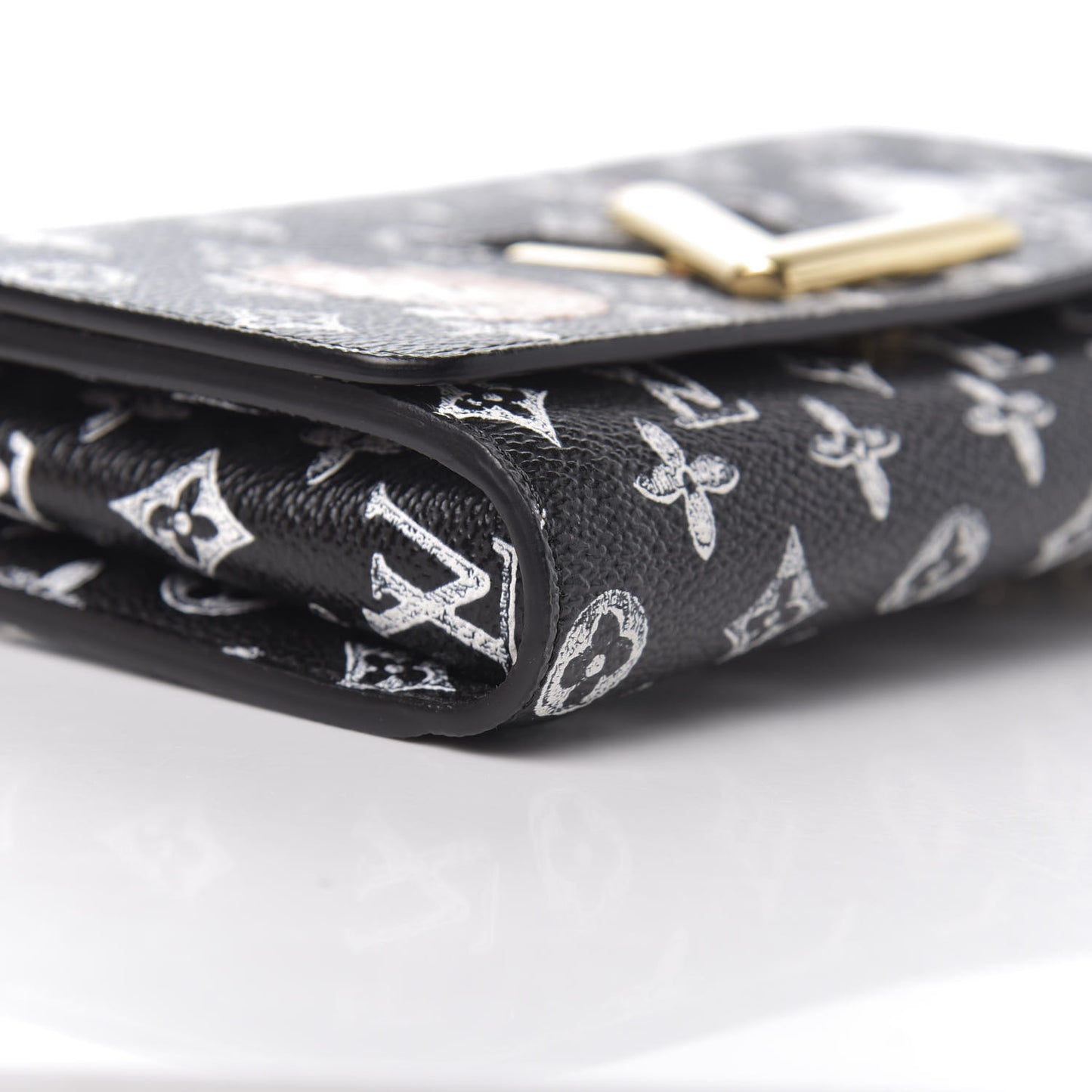 Catogram Twist Chain Wallet Black