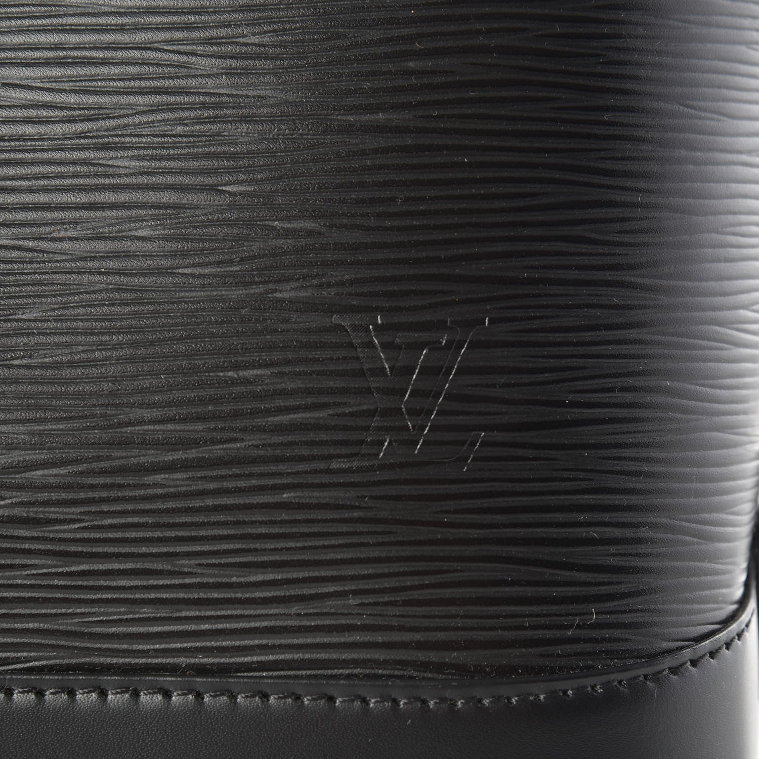 Louis Vuitton Epi Alma PM Black 9 of 11