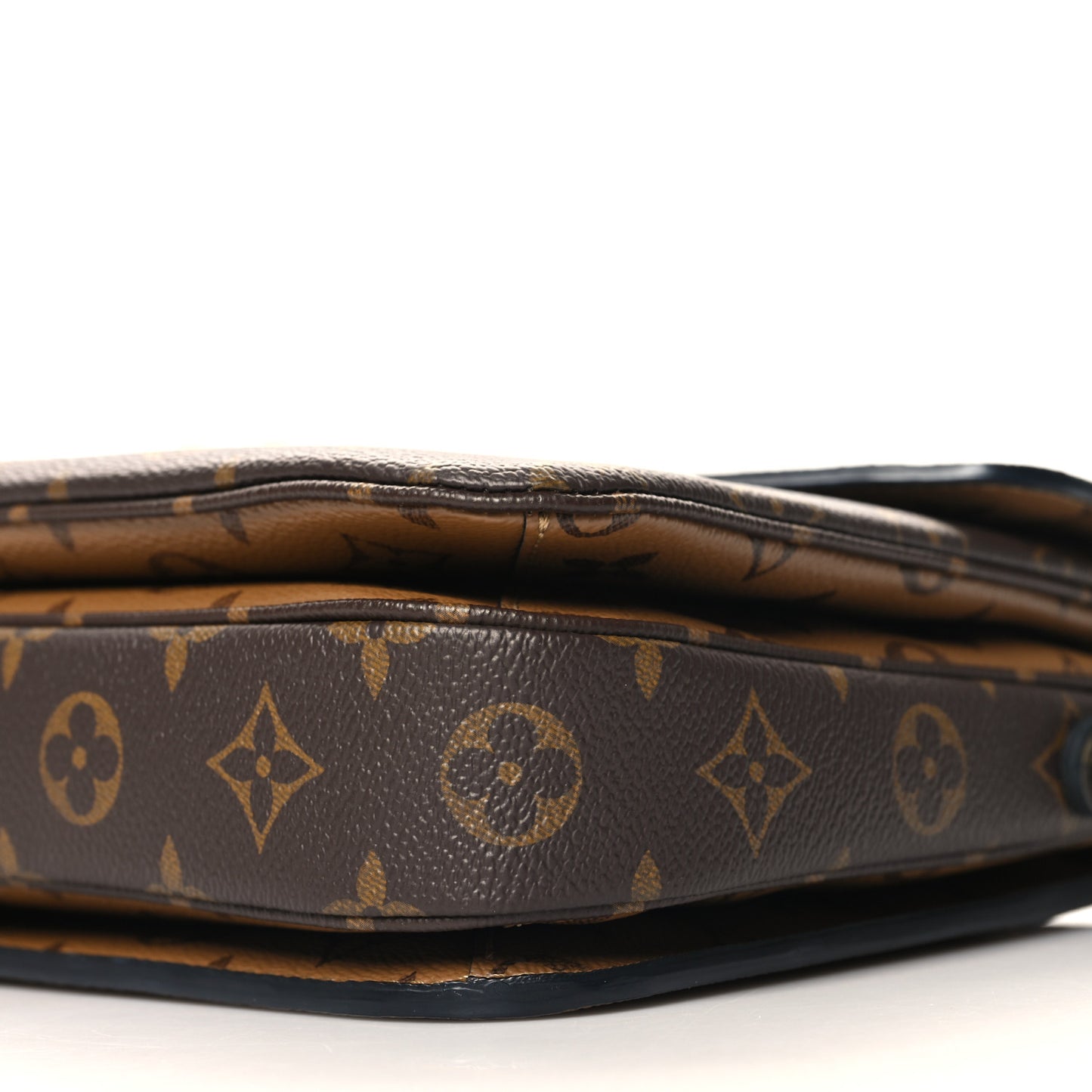Reverse Monogram Pochette Metis