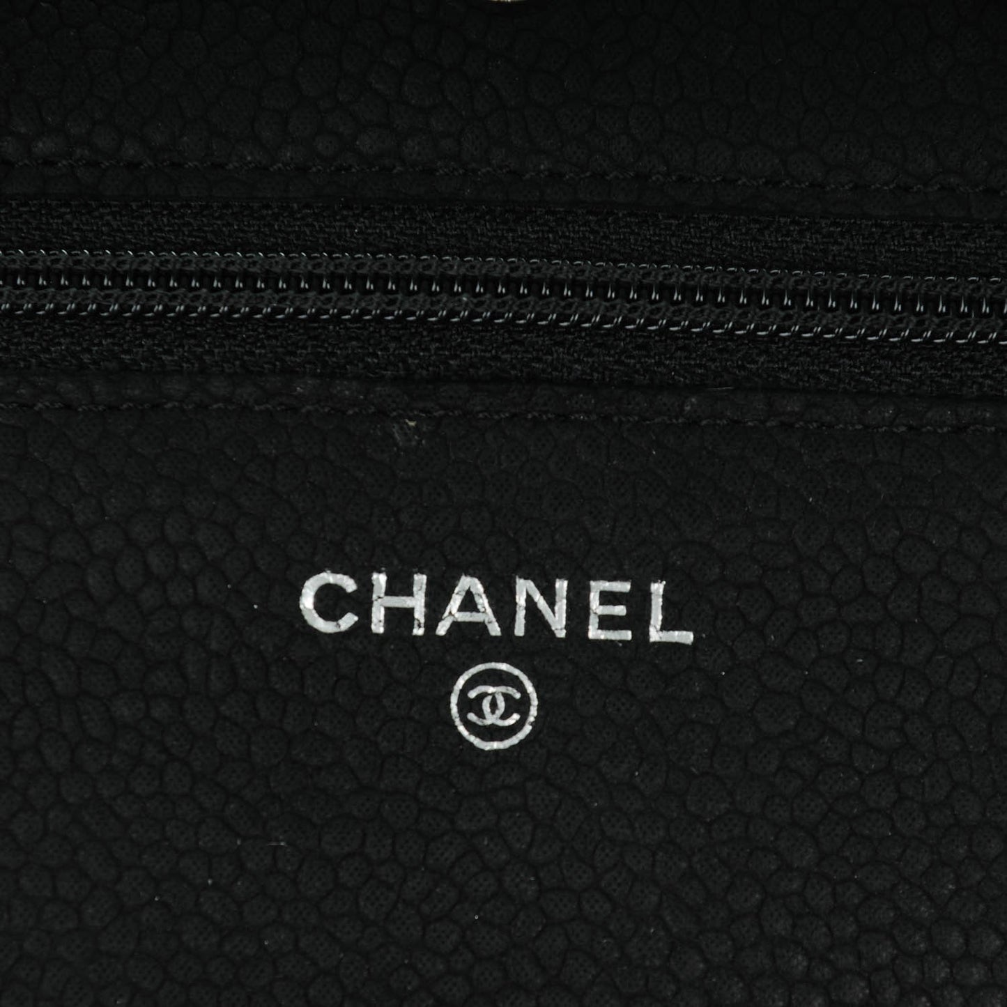 Iridescent Caviar Quilted Wallet On Chain WOC Black