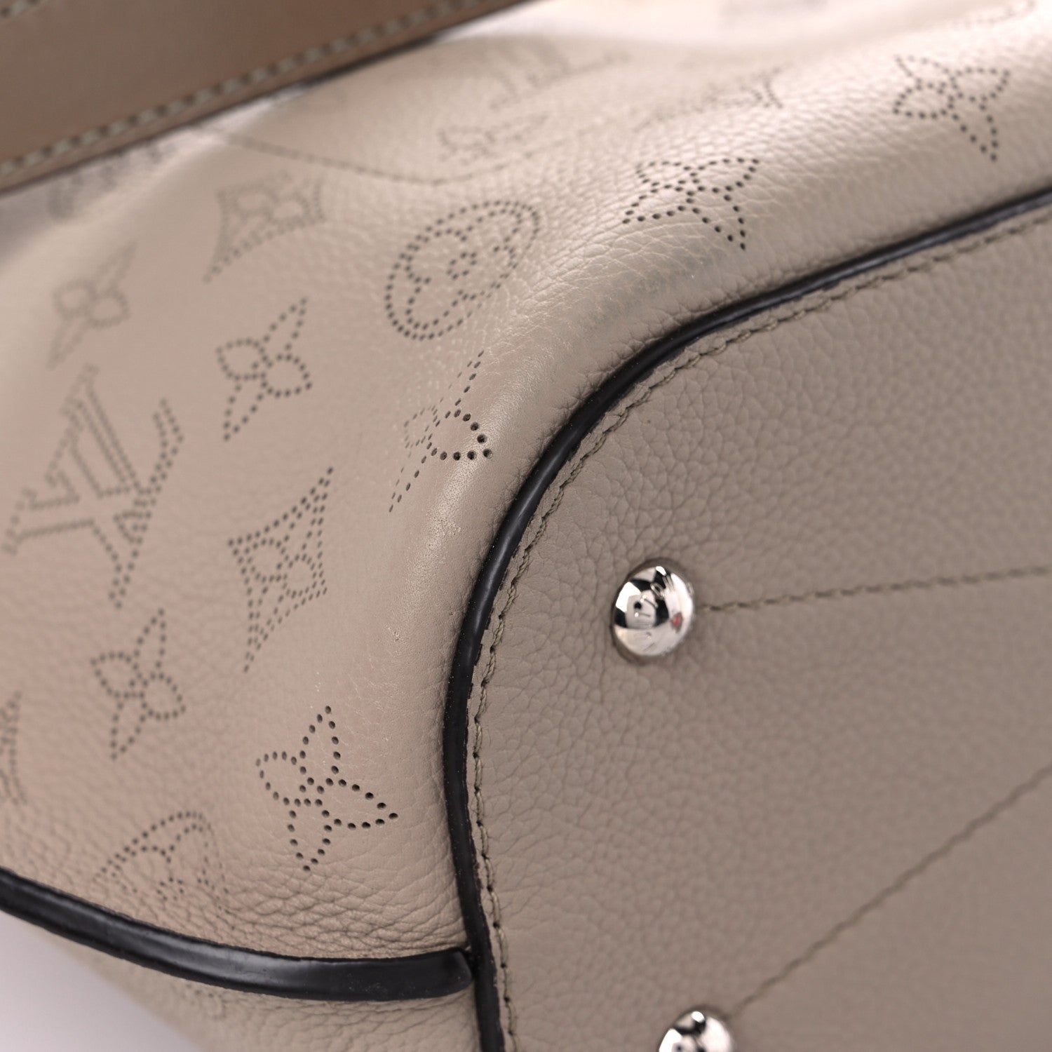 Louis Vuitton Mahina Girolata 9 of 17