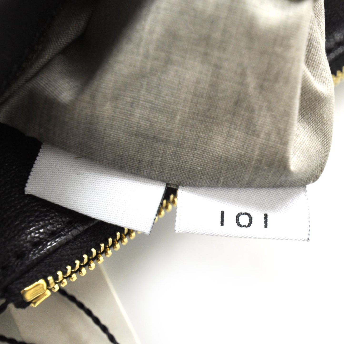Leather Quilted The L Single Shoulder Bag Black