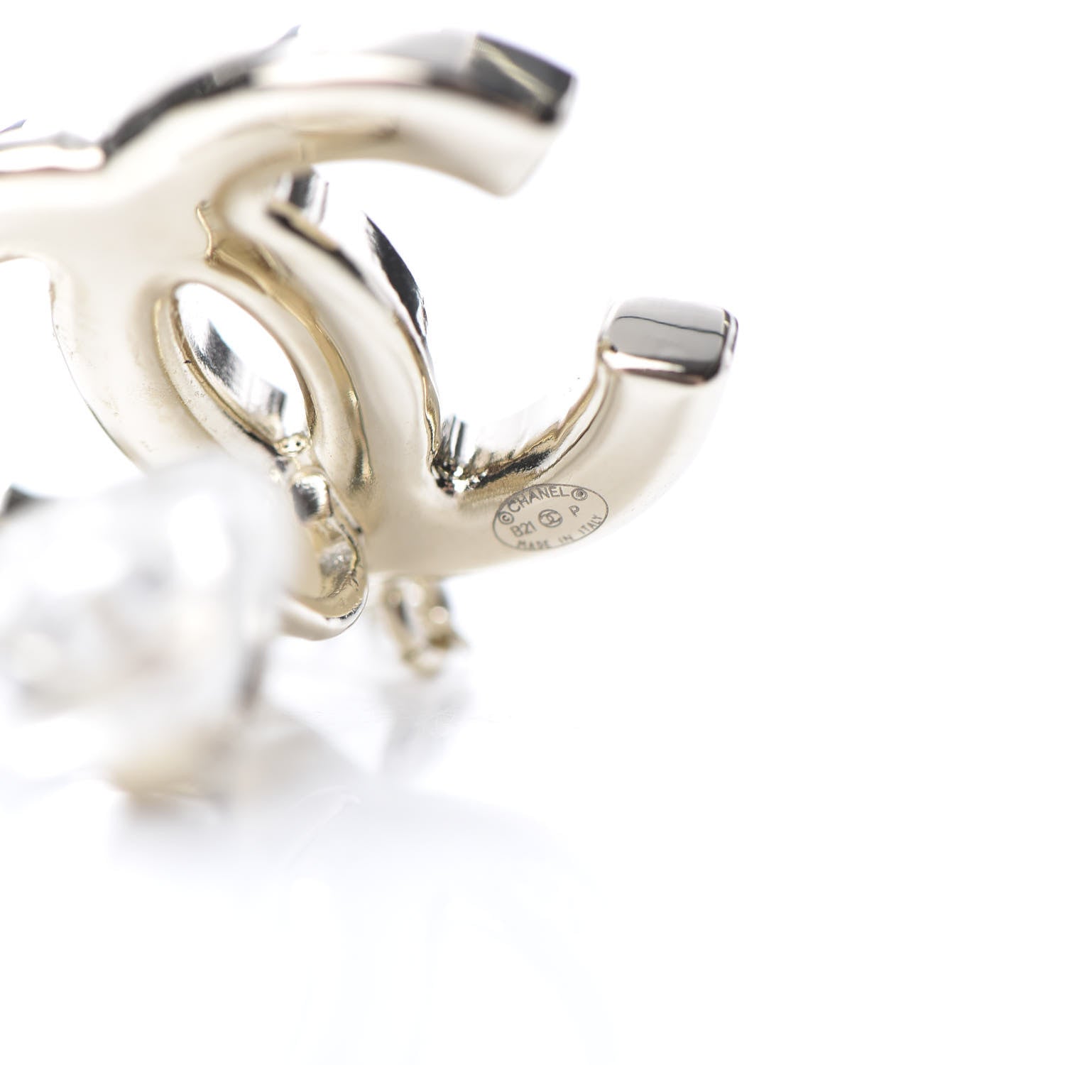 Chanel Pearl CC Chain Cuff Single Earring Gold Pearly White 4 of 5