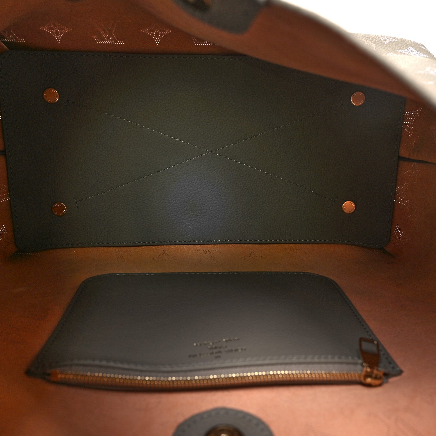 Louis Vuitton Reverse Mahina Carmel Hobo Gray 5 of 9