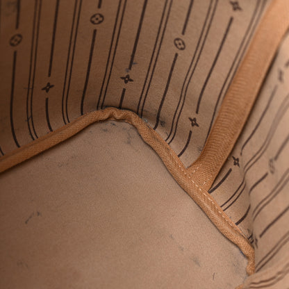 Louis Vuitton Monogram Neverfull MM 15 of 24