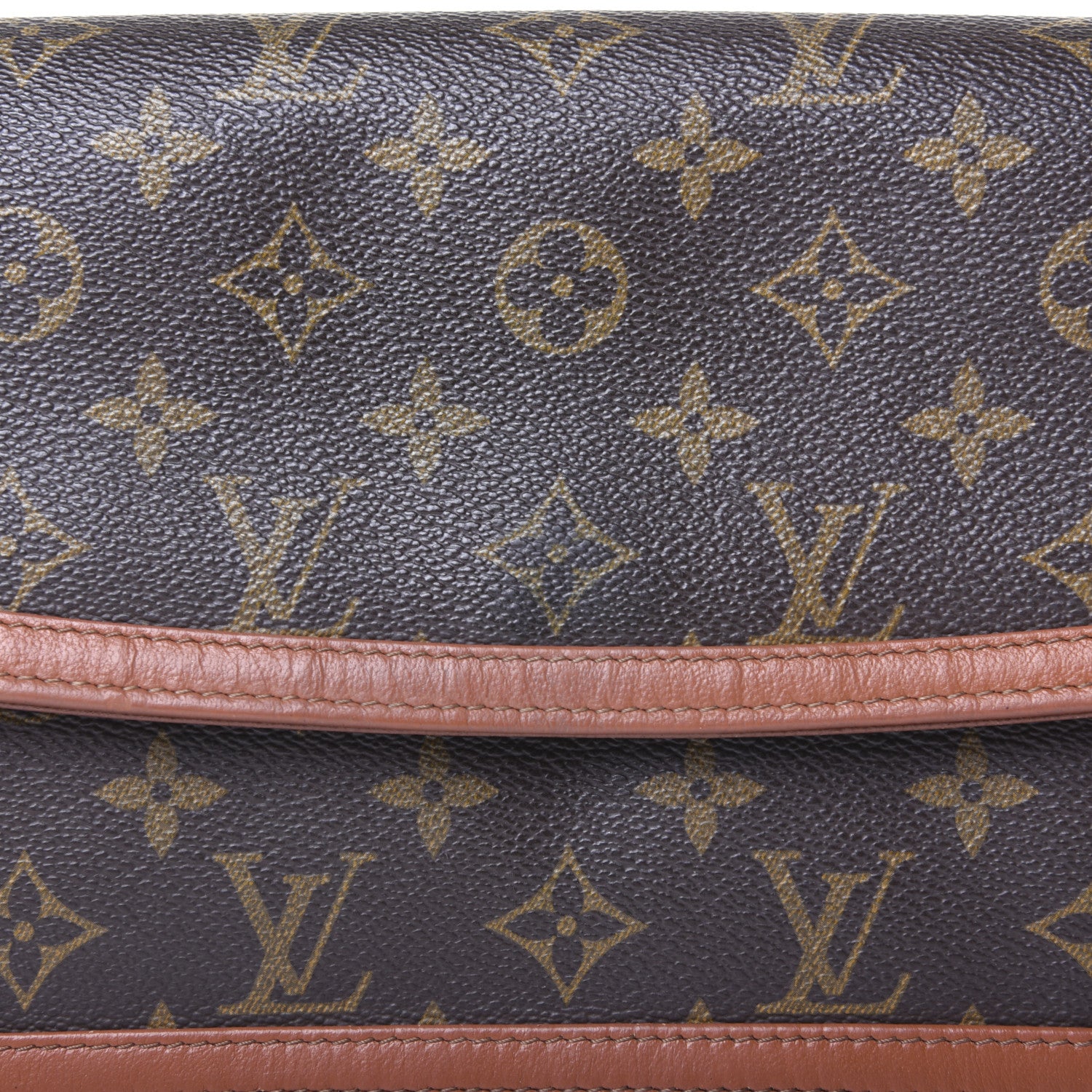 Louis Vuitton Monogram Pochette Dame 29 8 of 19